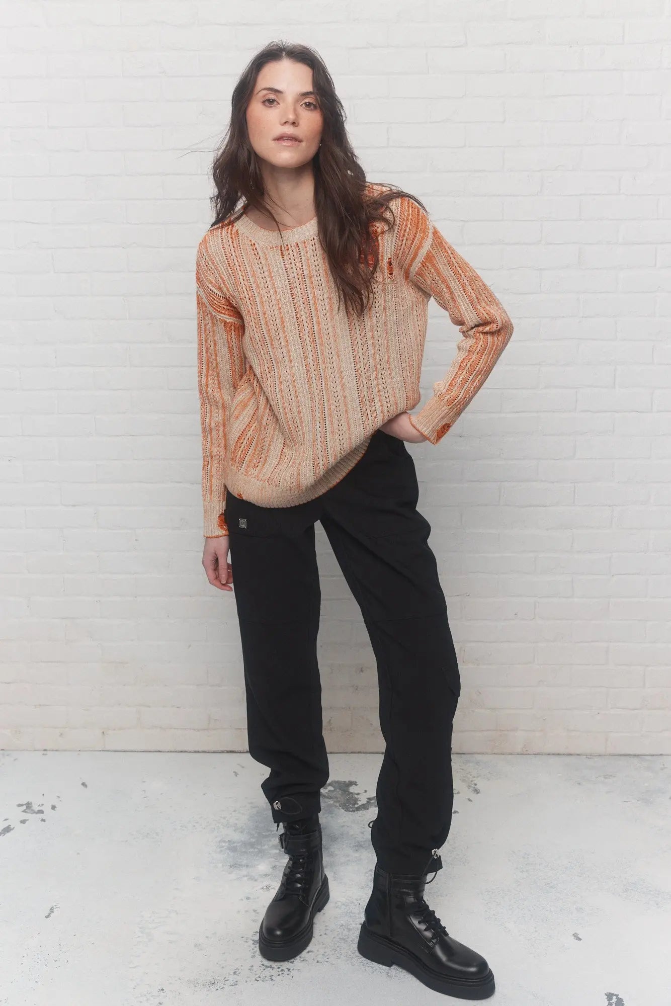 Pull orange à manches longues trouées | Frevo JOELLE Collection