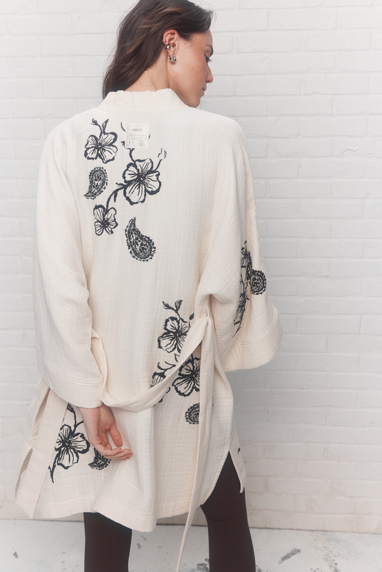 Kimono détente blanc ample avec imprimé | Idalia JOELLE Collection