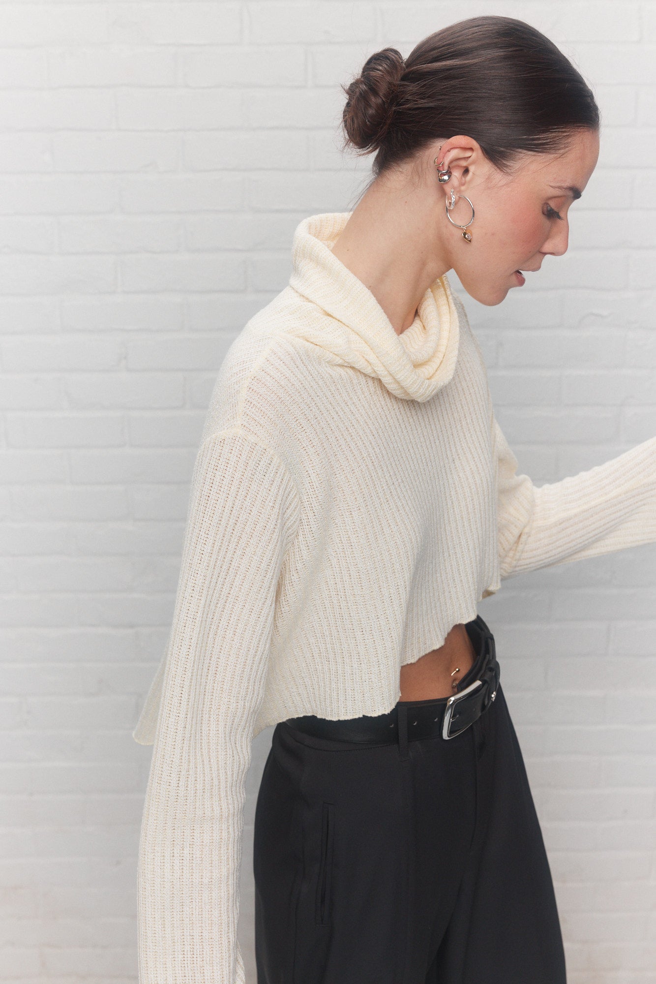 Pale yellow cropped long sleeve sweater | Saga