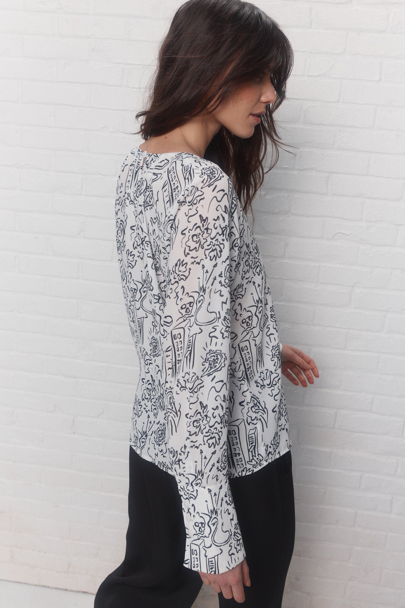 White blouse with black pattern | Micheline
