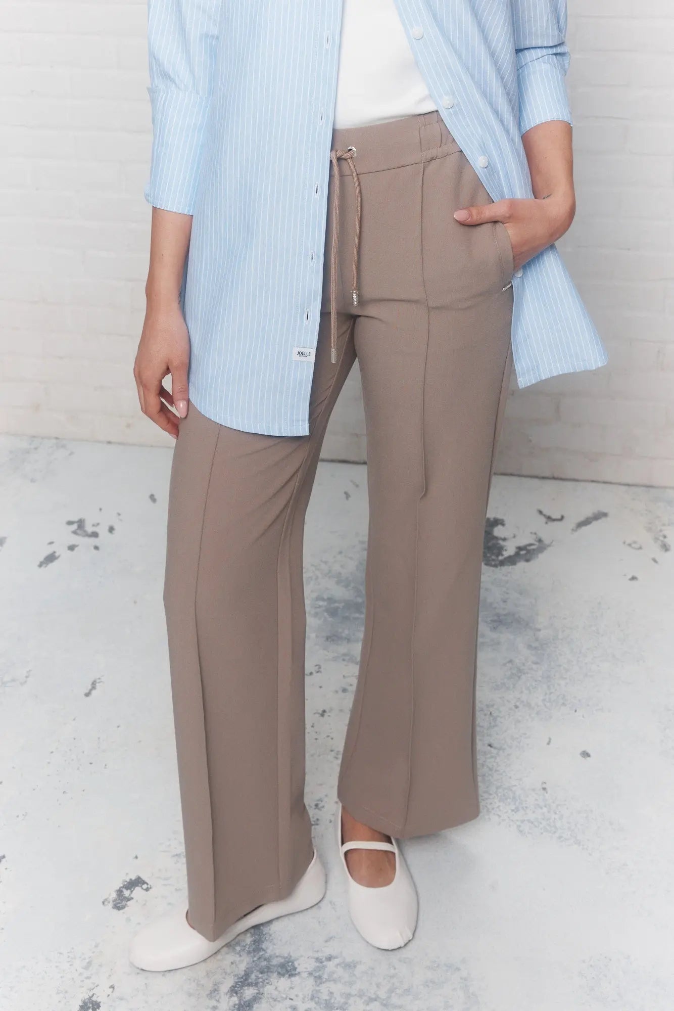 Taupe straight leg pants | Barlee