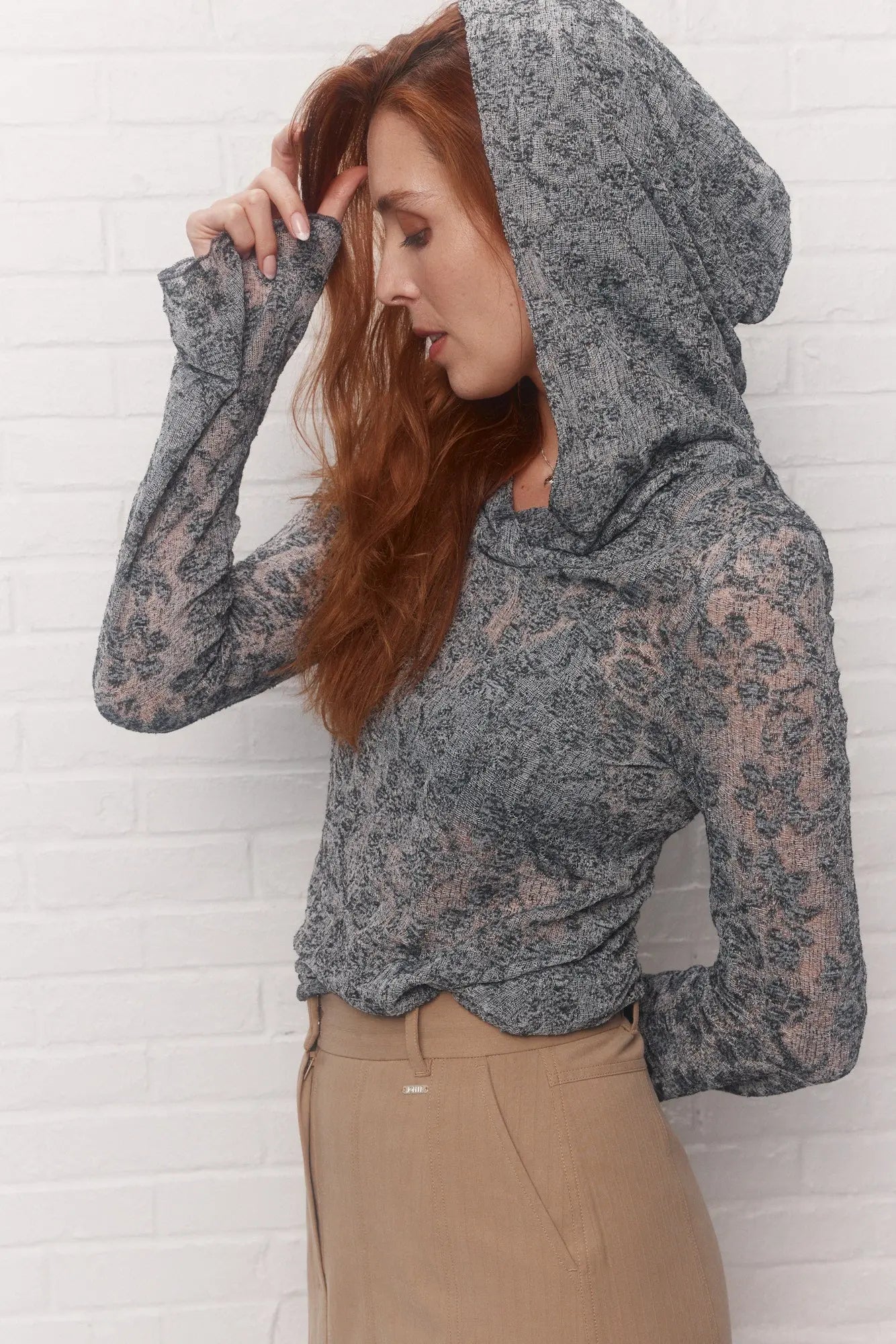 Renato | Chandail gris texturé à capuchon JOELLE Collection