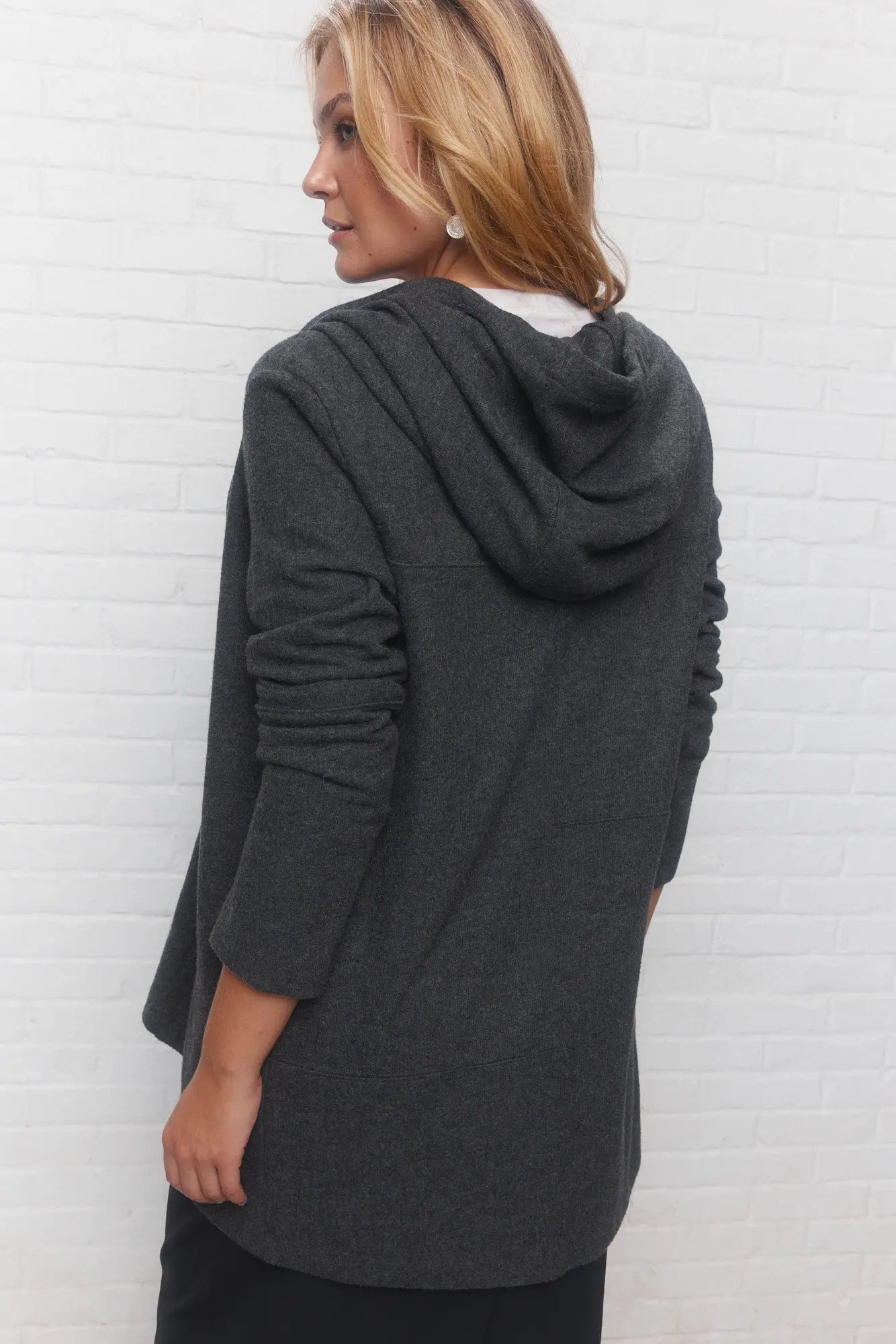Zane | Veste à capuchon gris foncé JOELLE Collection