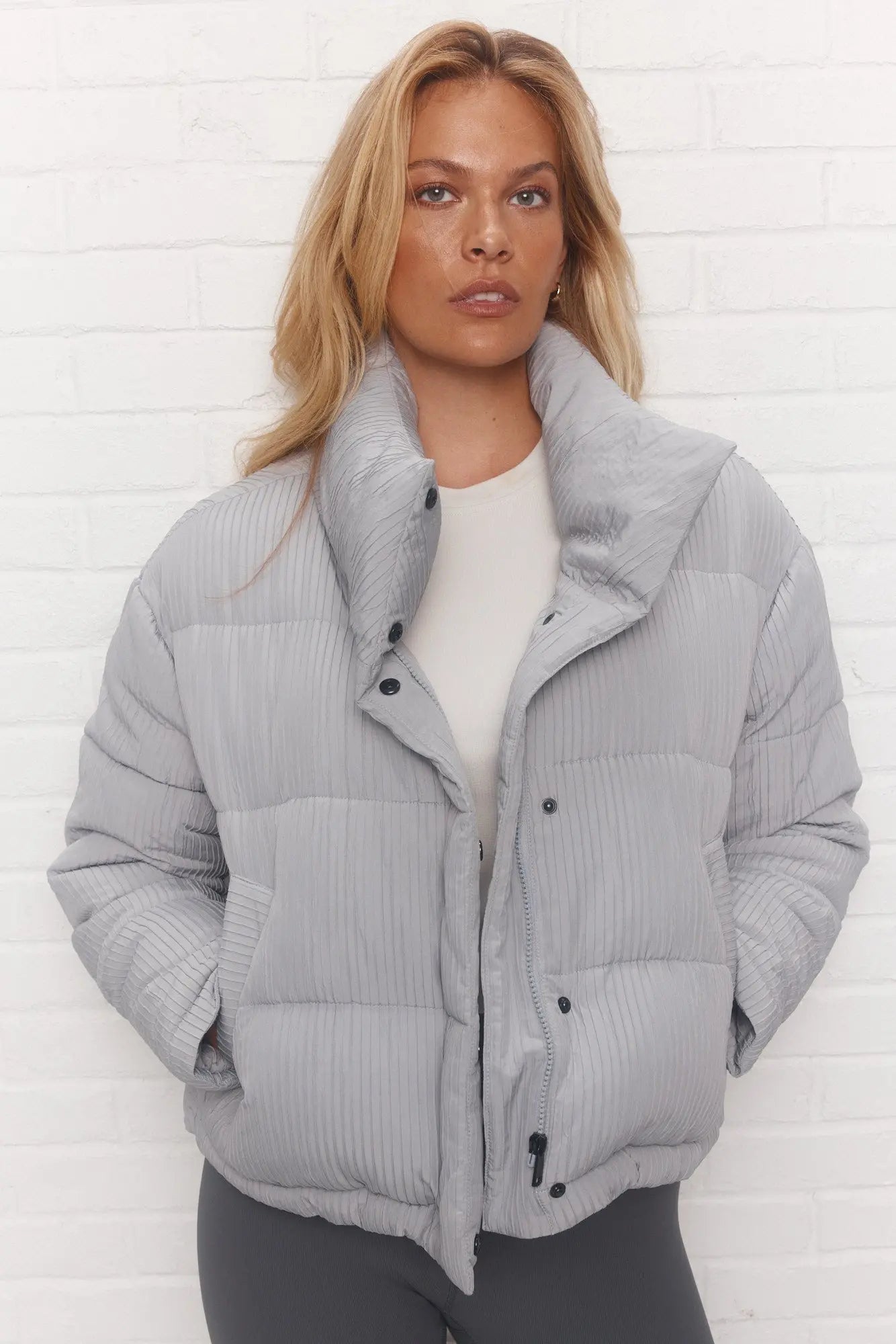 Manteau gris | Aubrey JOELLE Collection