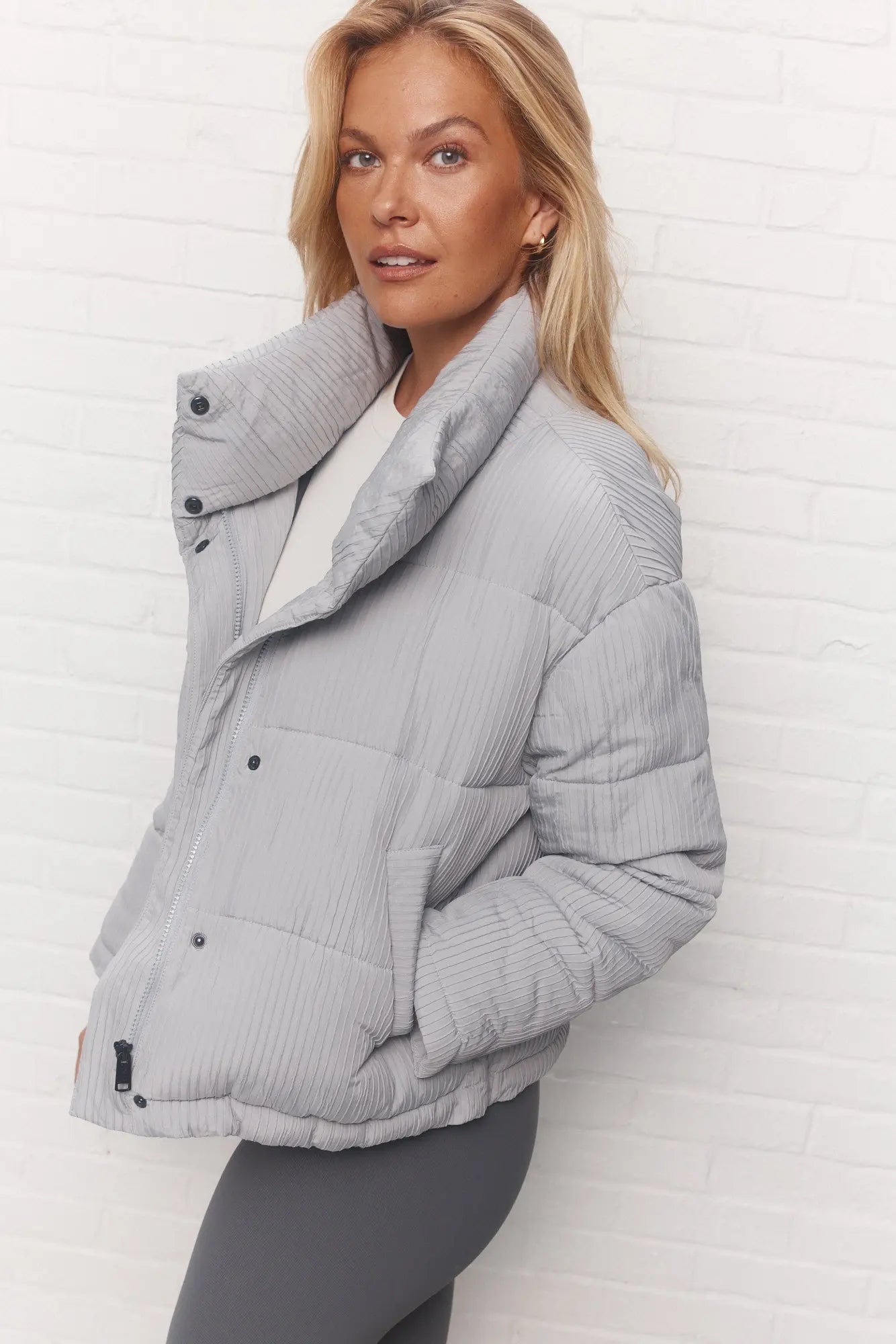 Manteau gris | Aubrey JOELLE Collection