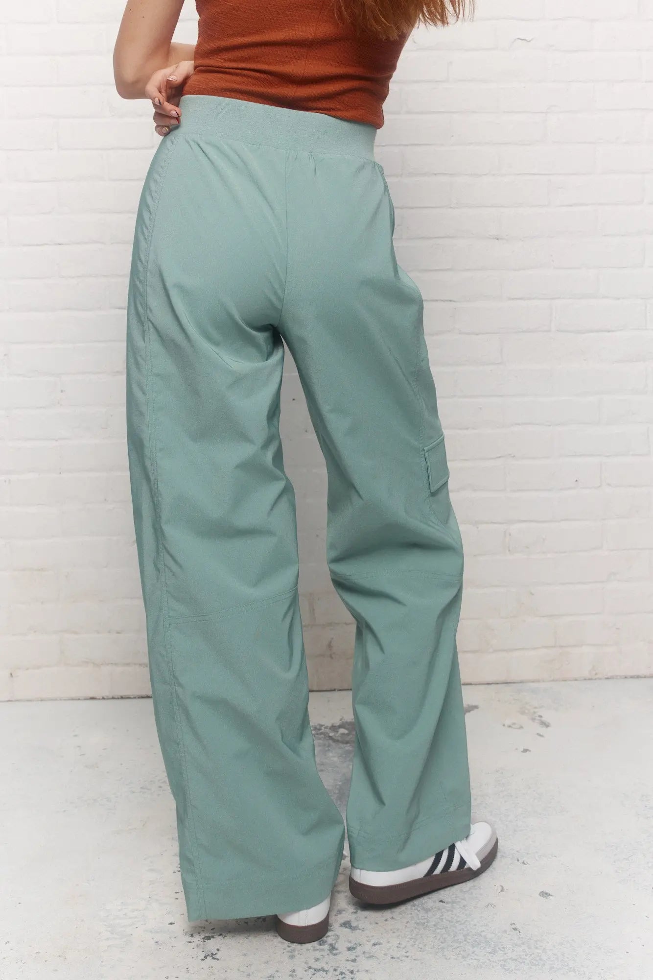 Gabiella Pantalon droit vert pour femme JOELLE Collection