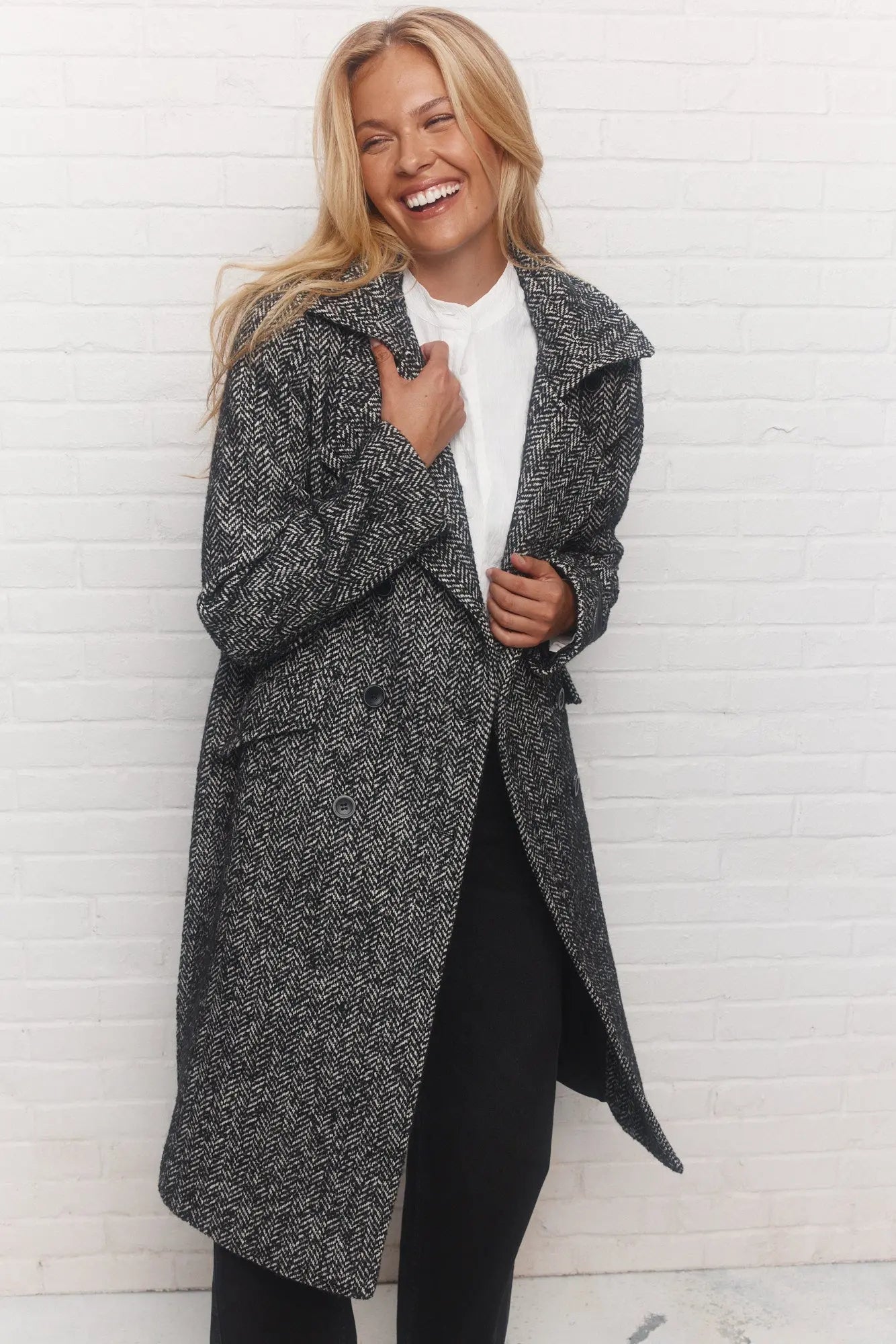 Manteau blanc et noir | Irene JOELLE Collection