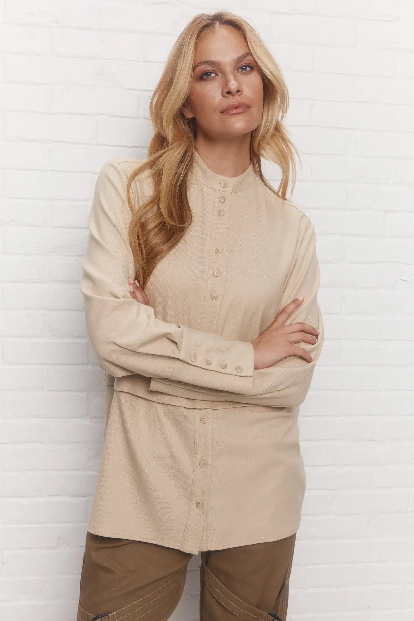 Chemise beige | Keira JOELLE Collection