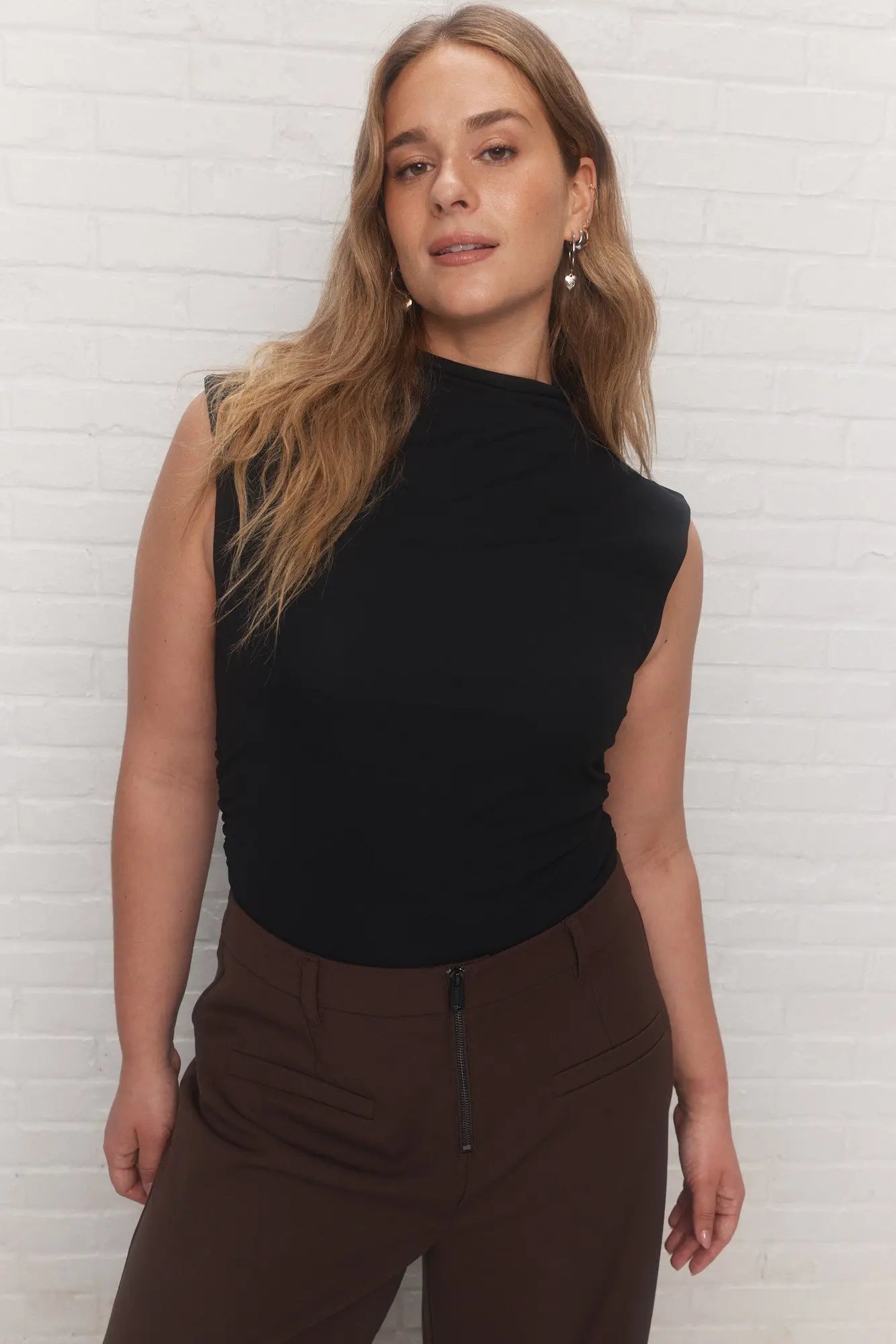 Crescent Noir JOELLE Collection