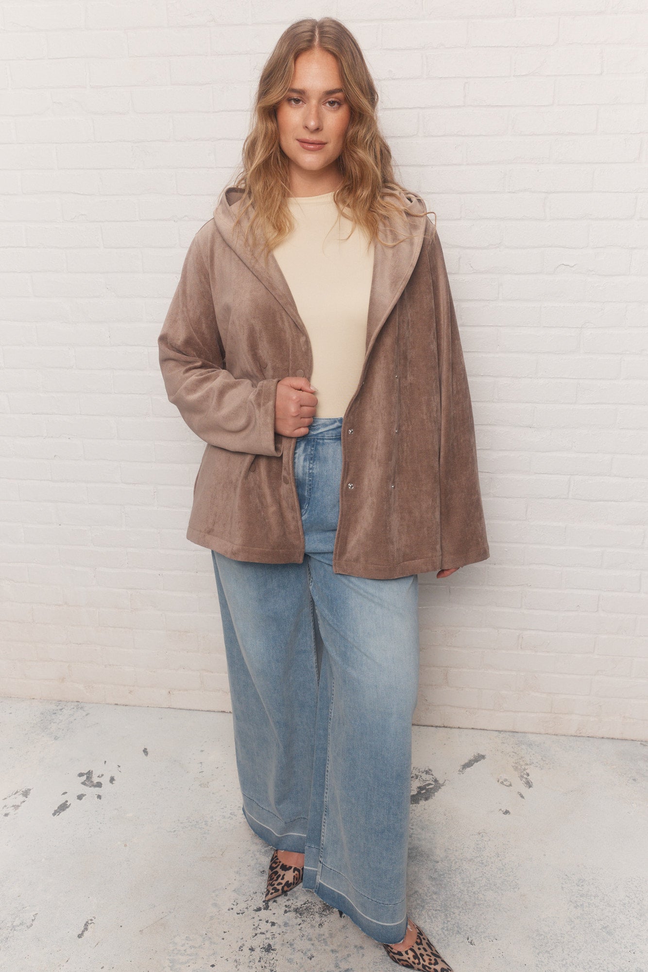 Bekka | Veste brune à capuchon