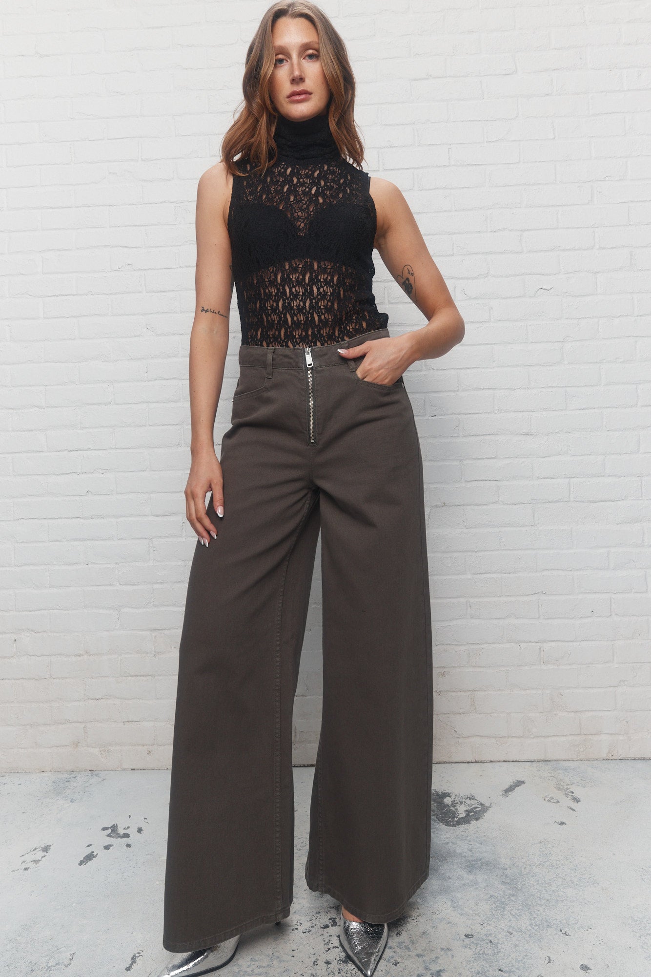 Grace | Camisole noire en dentelle transparente