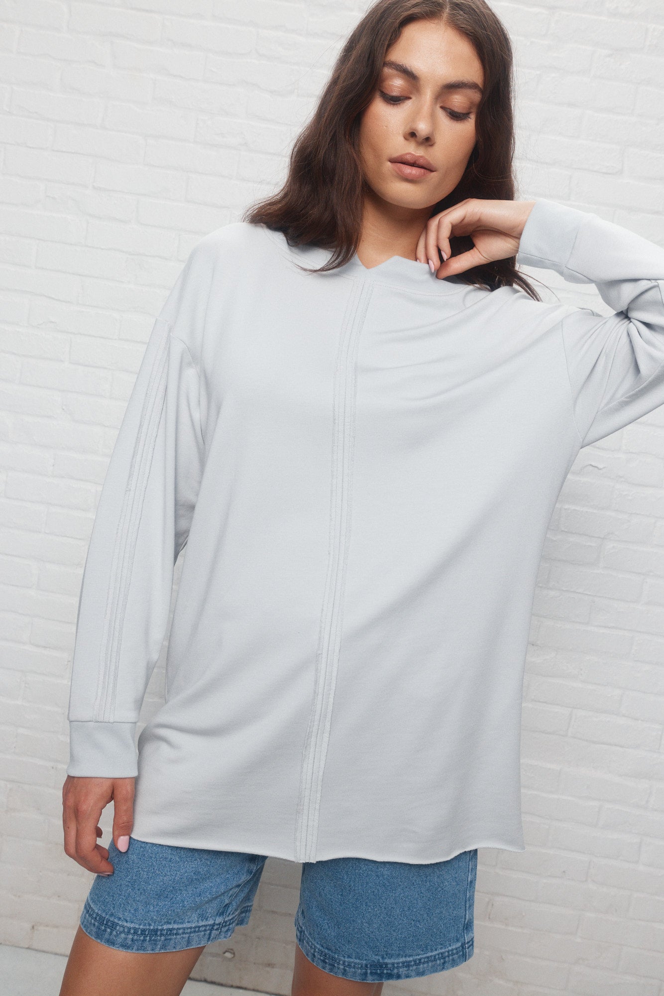 Leah | Chandail gris décontracté