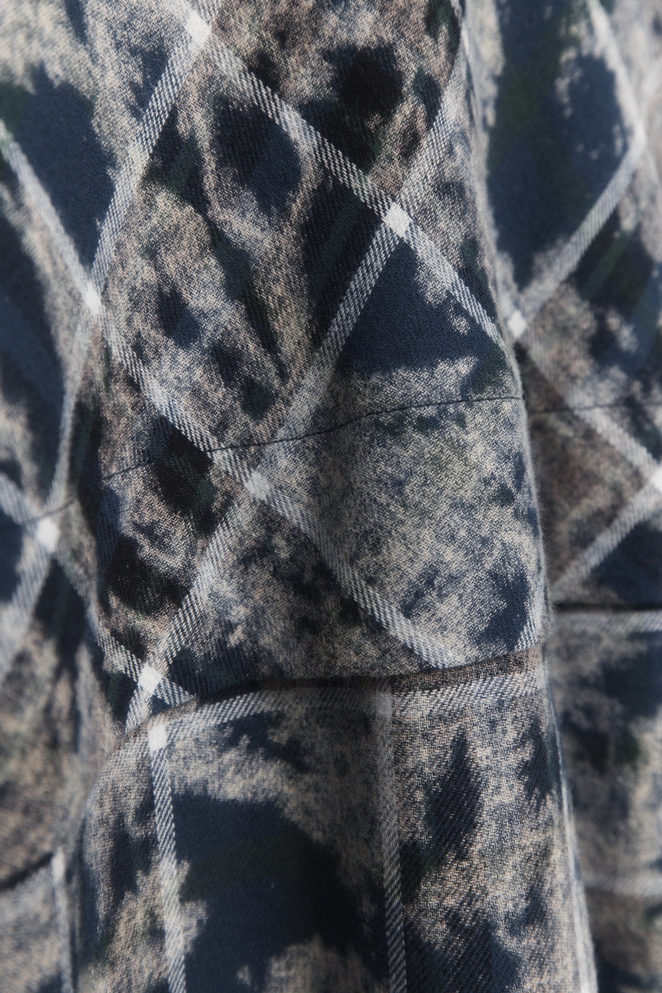 Oasis | Gray plaid shirt