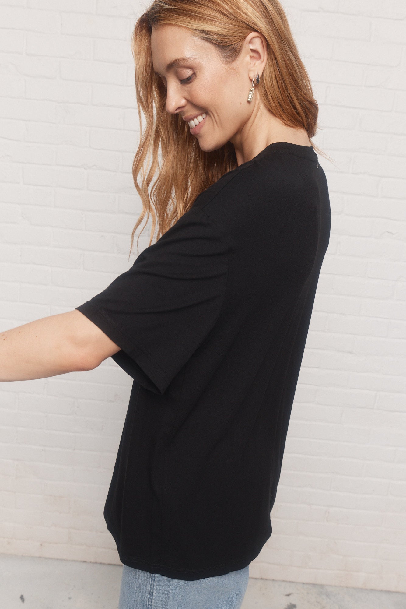 T-shirt noir logo brodé | Laurenzo