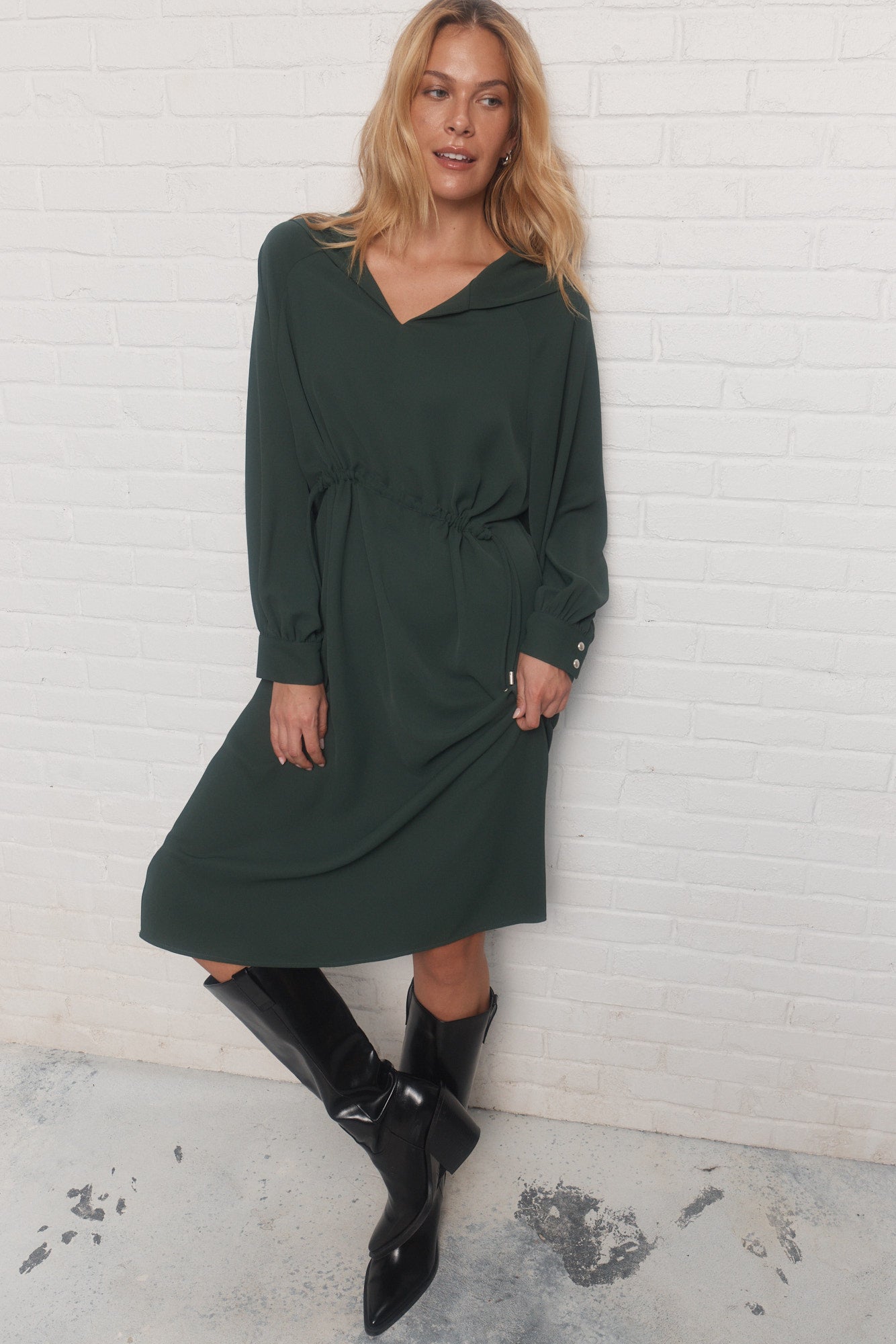 Josiann | Robe verte à capuchon