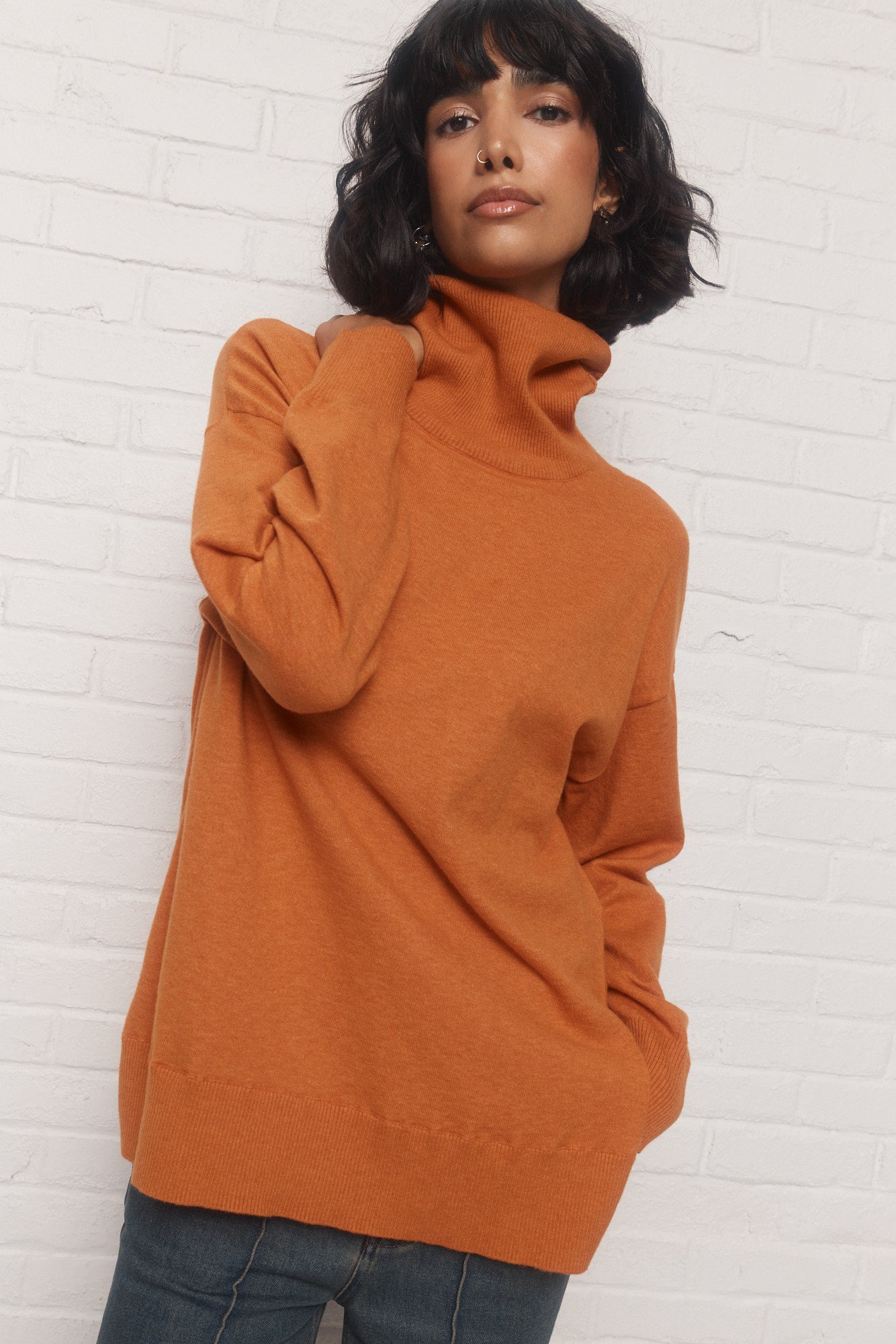 Sinclair | Chandail orange à col roulé