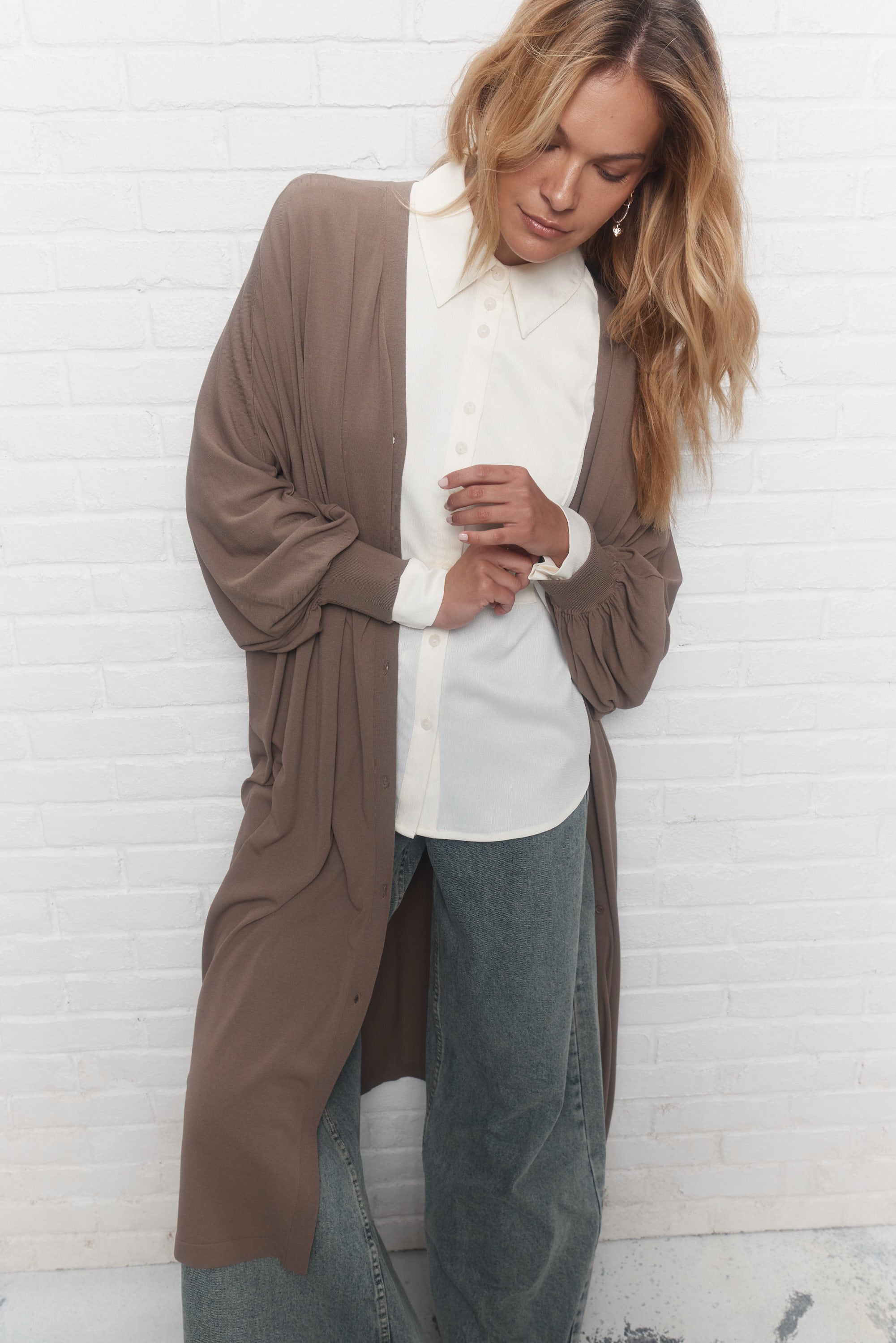 Lesley | Long brown cardigan