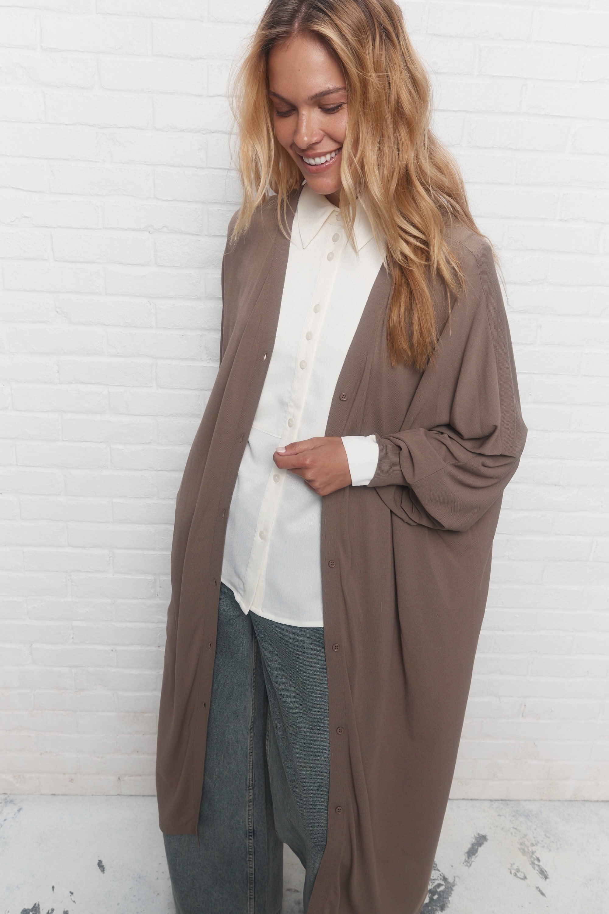 Lesley | Long brown cardigan