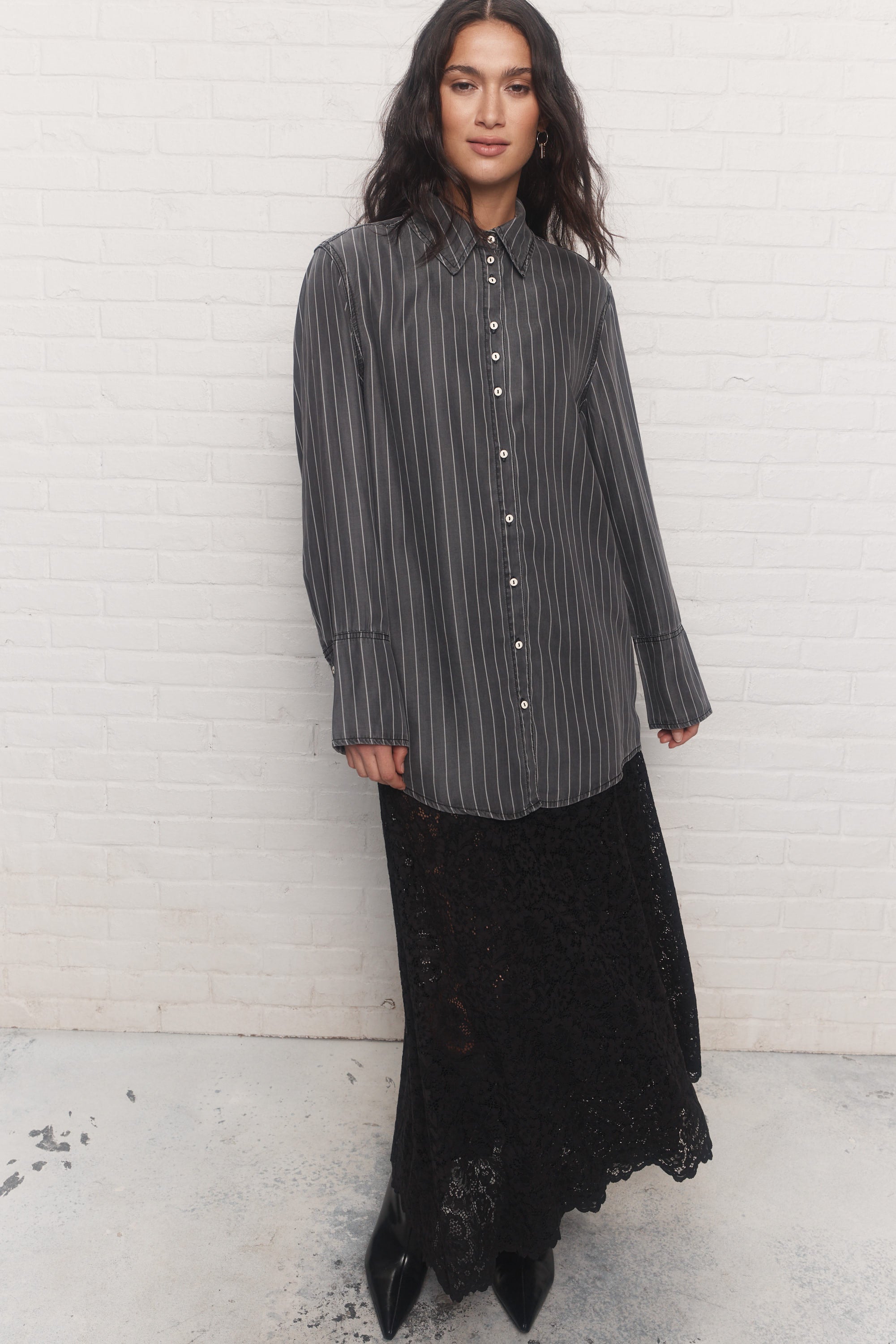 Valentine | Chemise noire à rayures