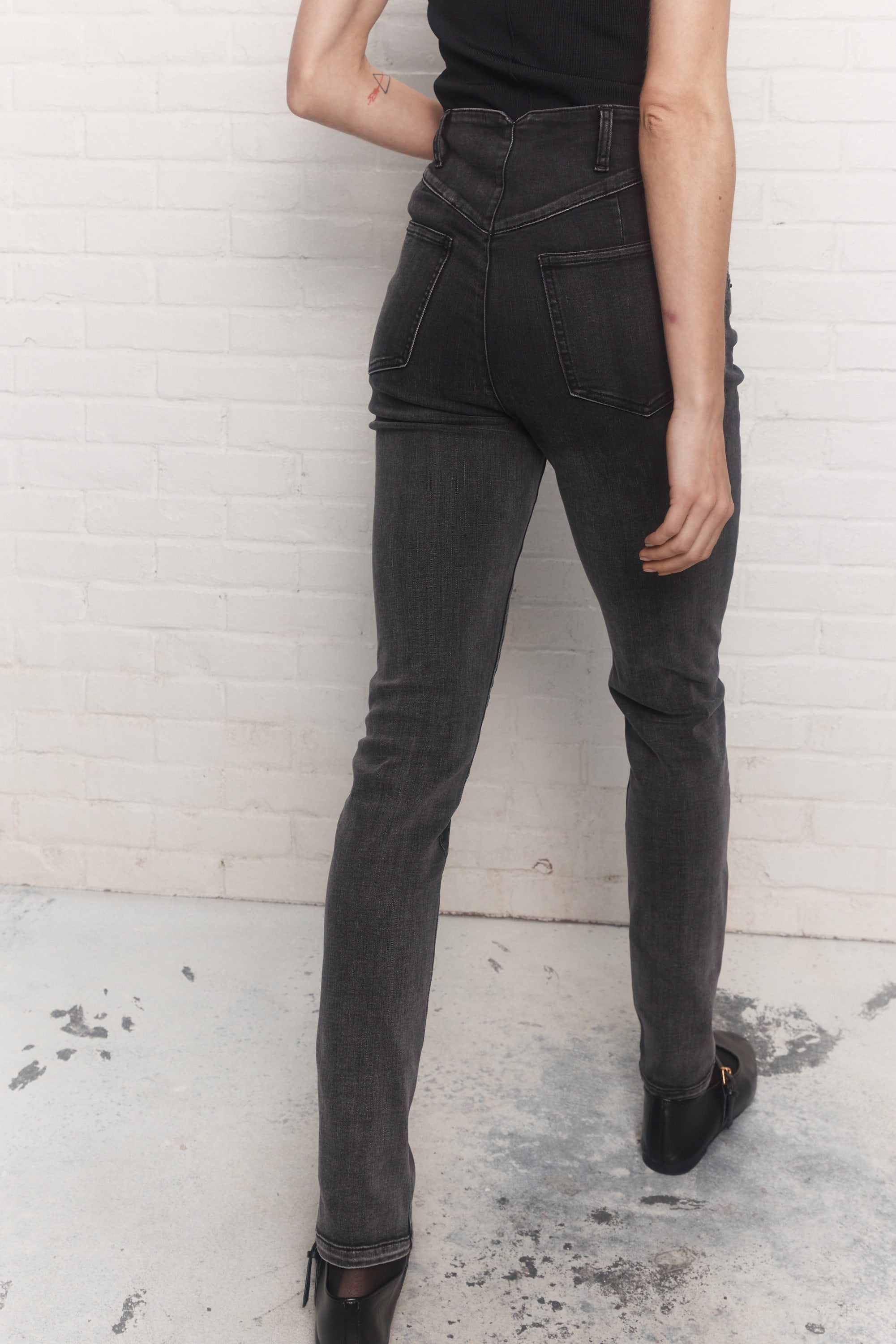 Philippine | Washed black jeans