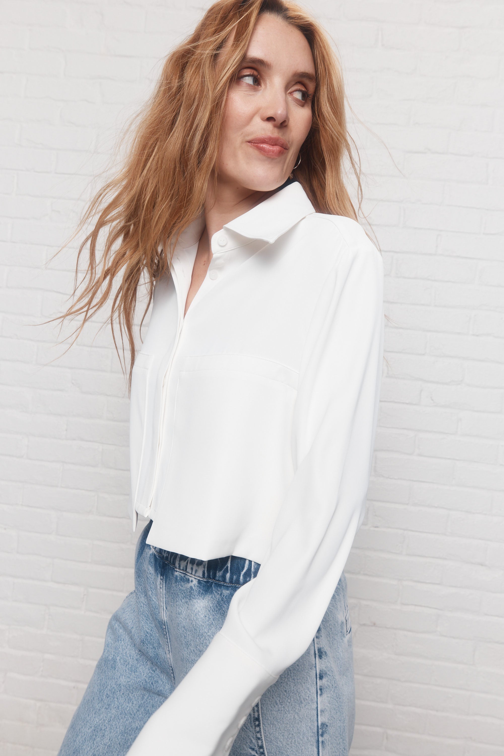 Britta | Cropped white shirt