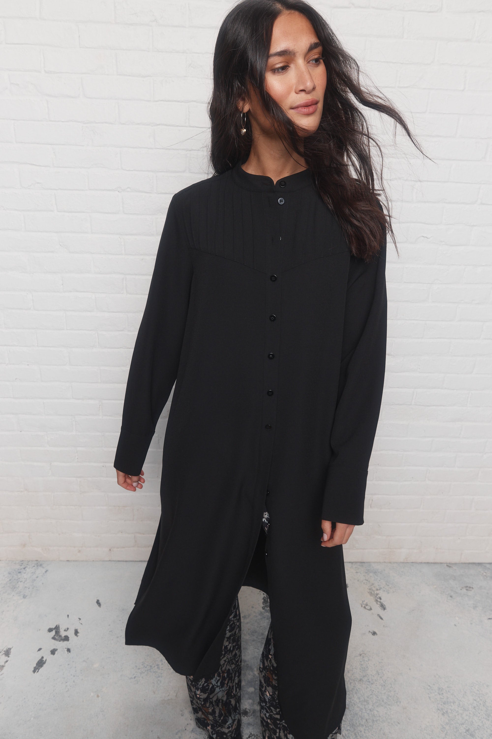 Bush | Longue chemise noire