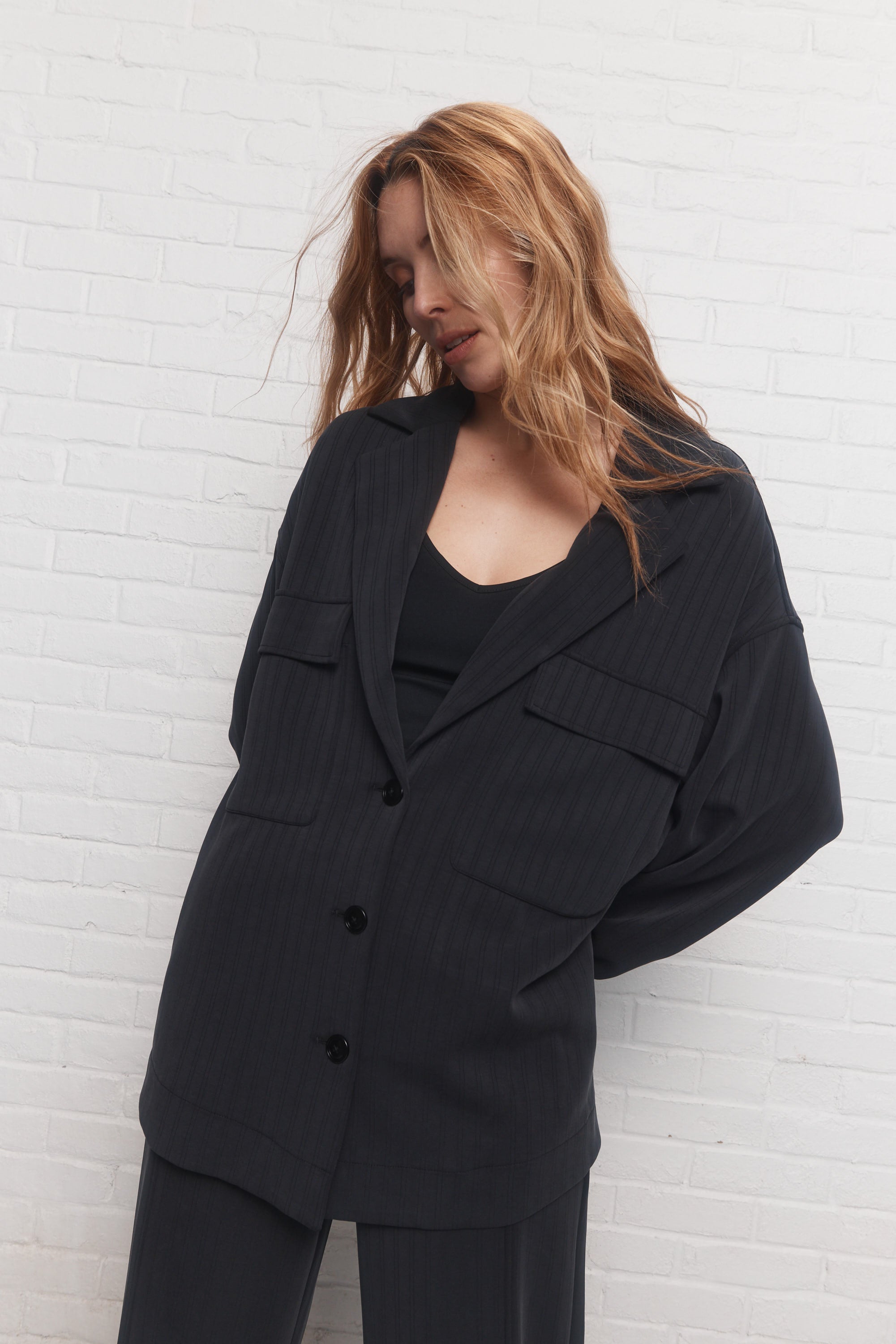 Saige | Oversized faded black blazer