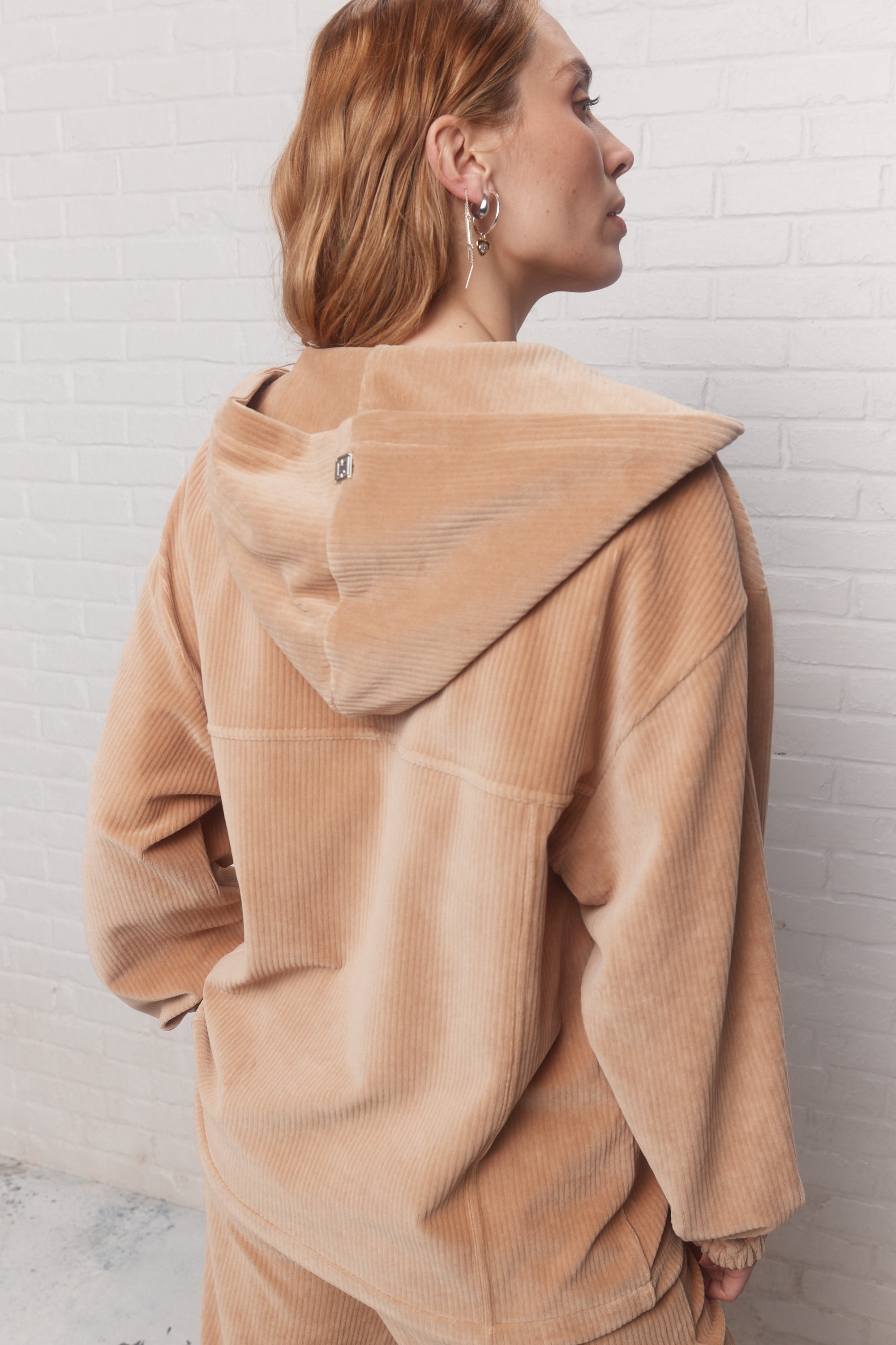 Tory | Beige Sweater