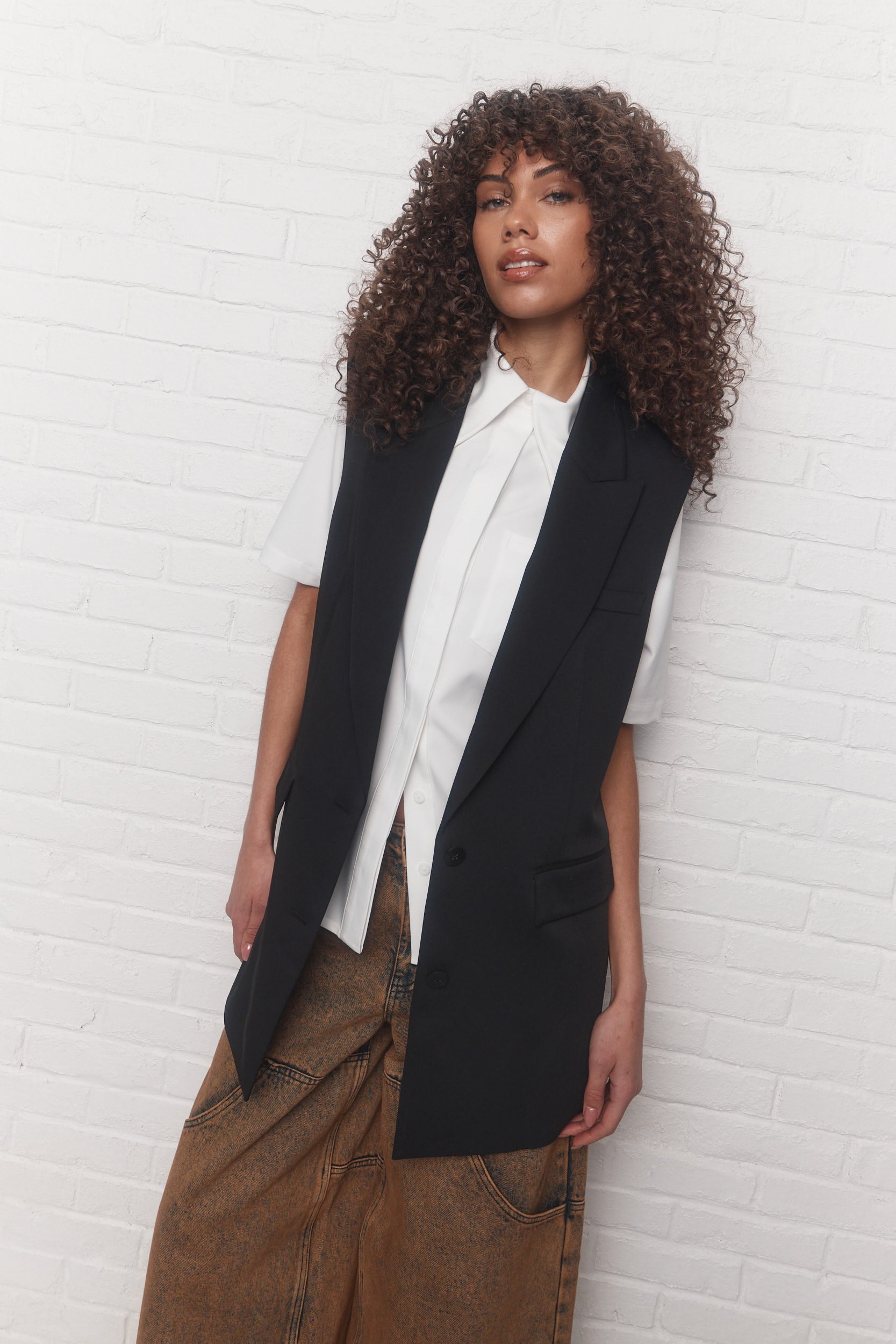 Howlett | Veston sans manches noir