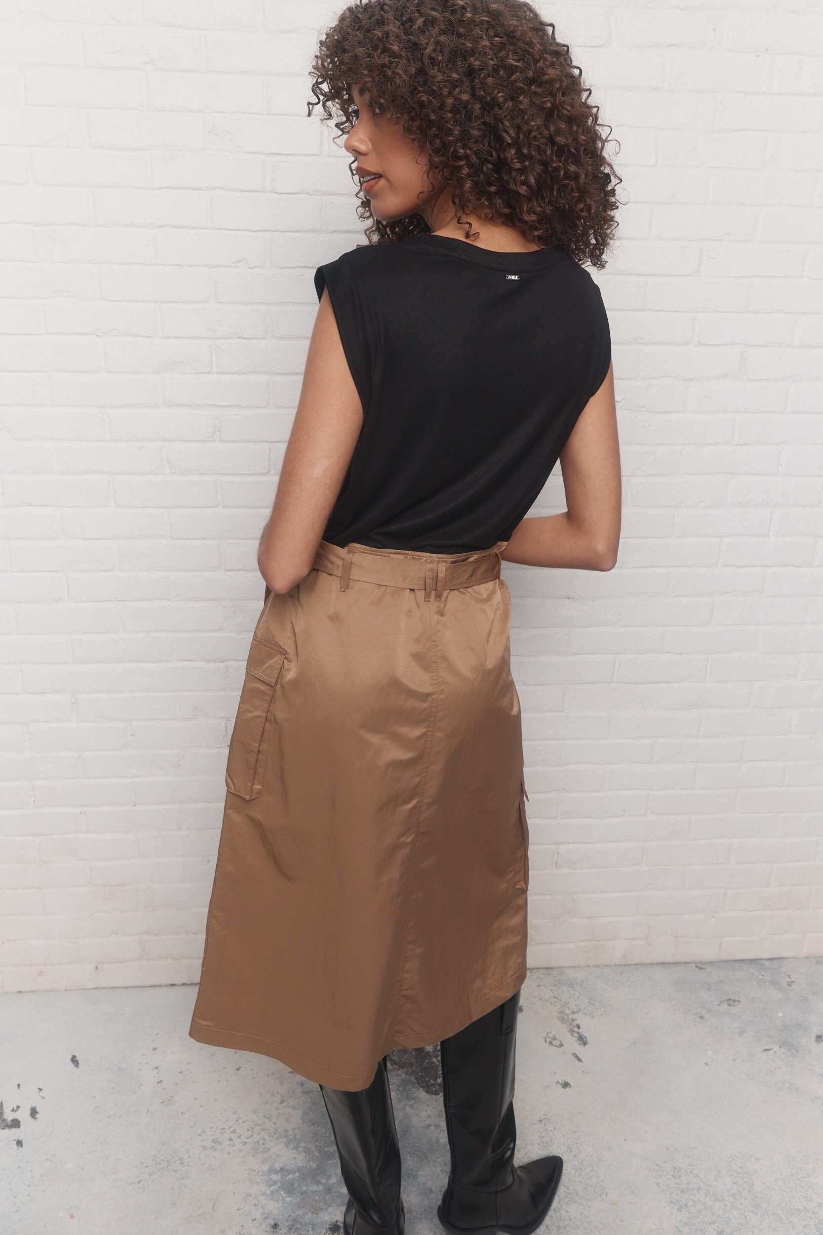 Selah | Robe droite 2-en-1 noire et beige