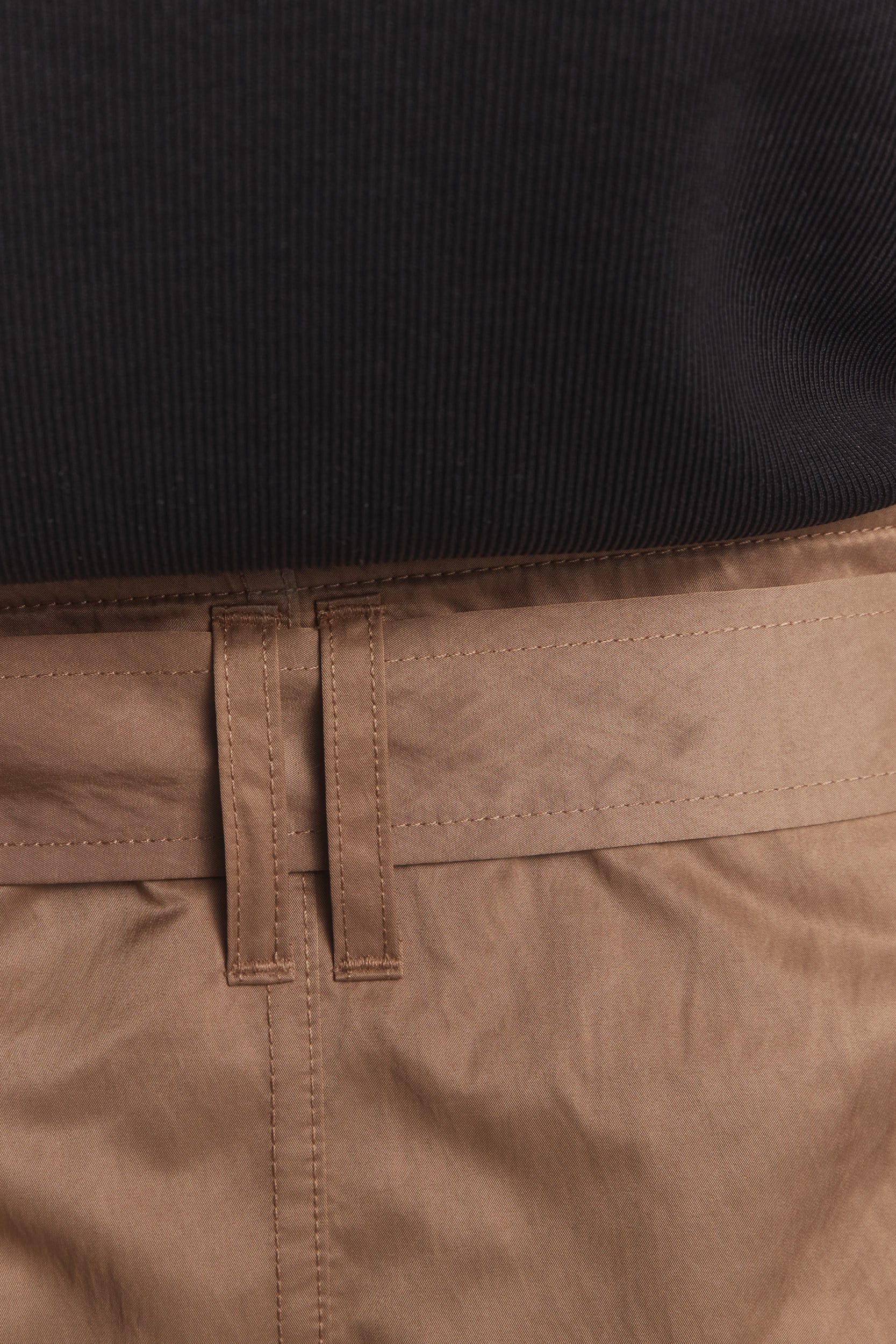 Selah | Robe droite 2-en-1 noire et beige