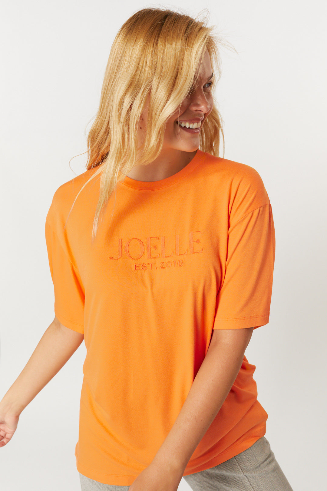 Loose orange t-shirt | Laurenzo