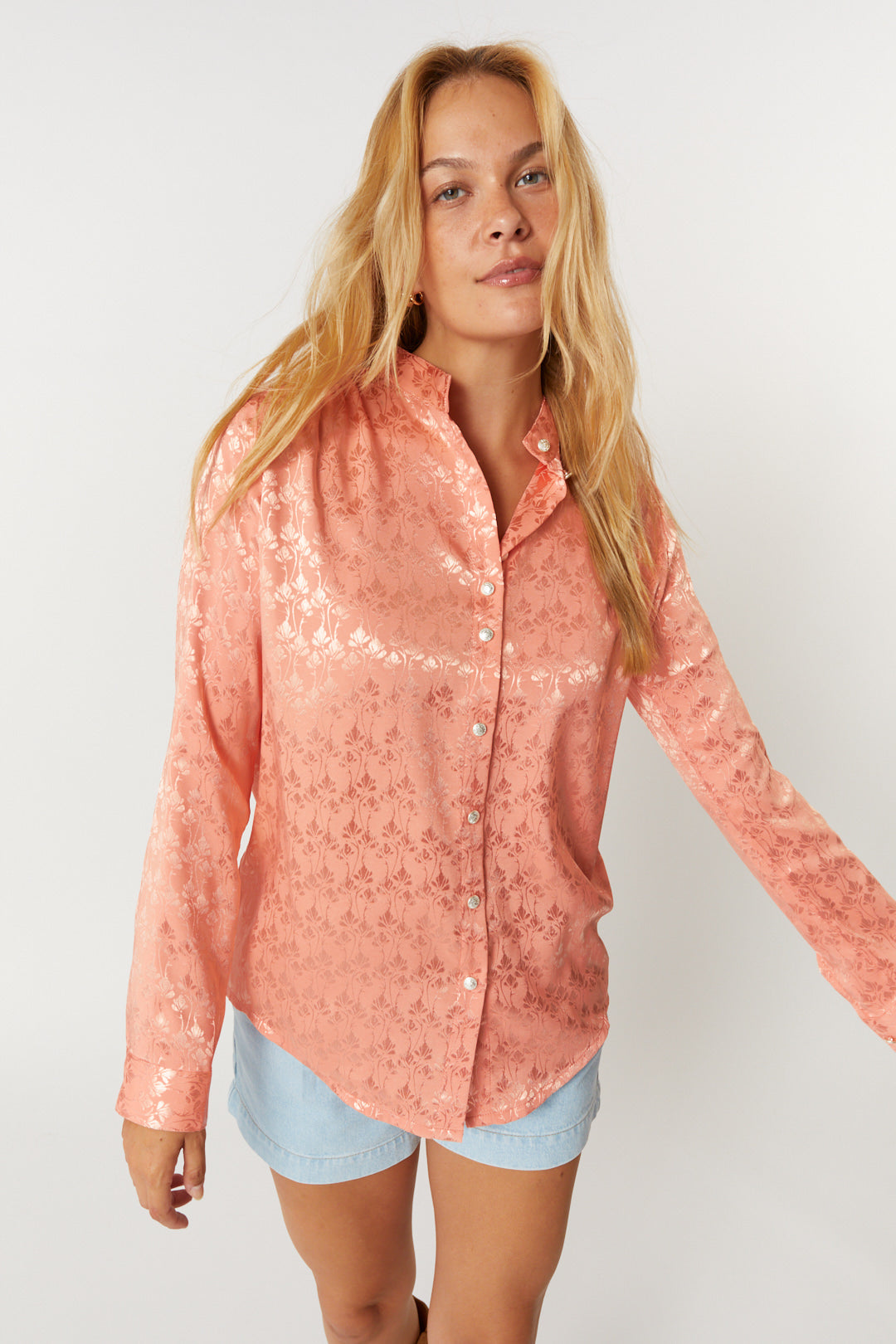Pink embroidery shirt | Sushi