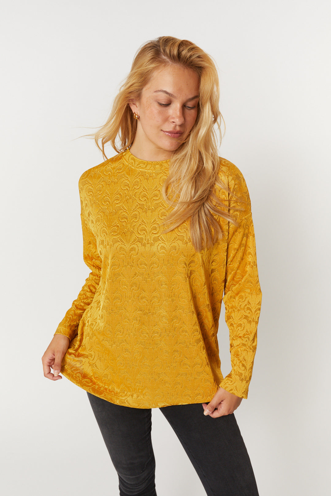 Yellow long-sleeved patterned sweater | Tulip