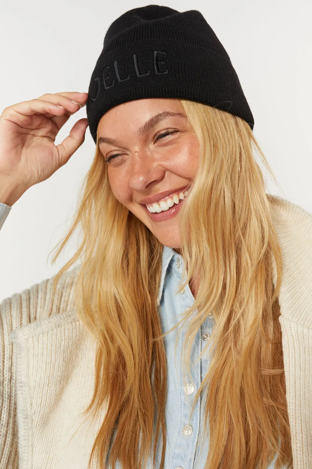 Tuque noire en tricot | Ramone JOELLE Collection