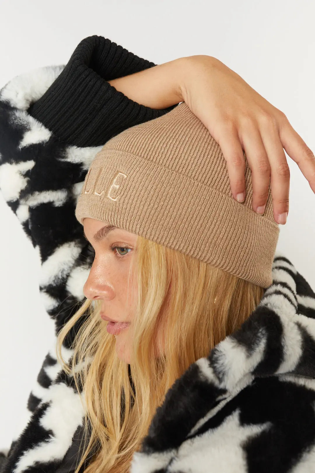 Tuque beige en tricot pour femme Ramone JOELLE Collection