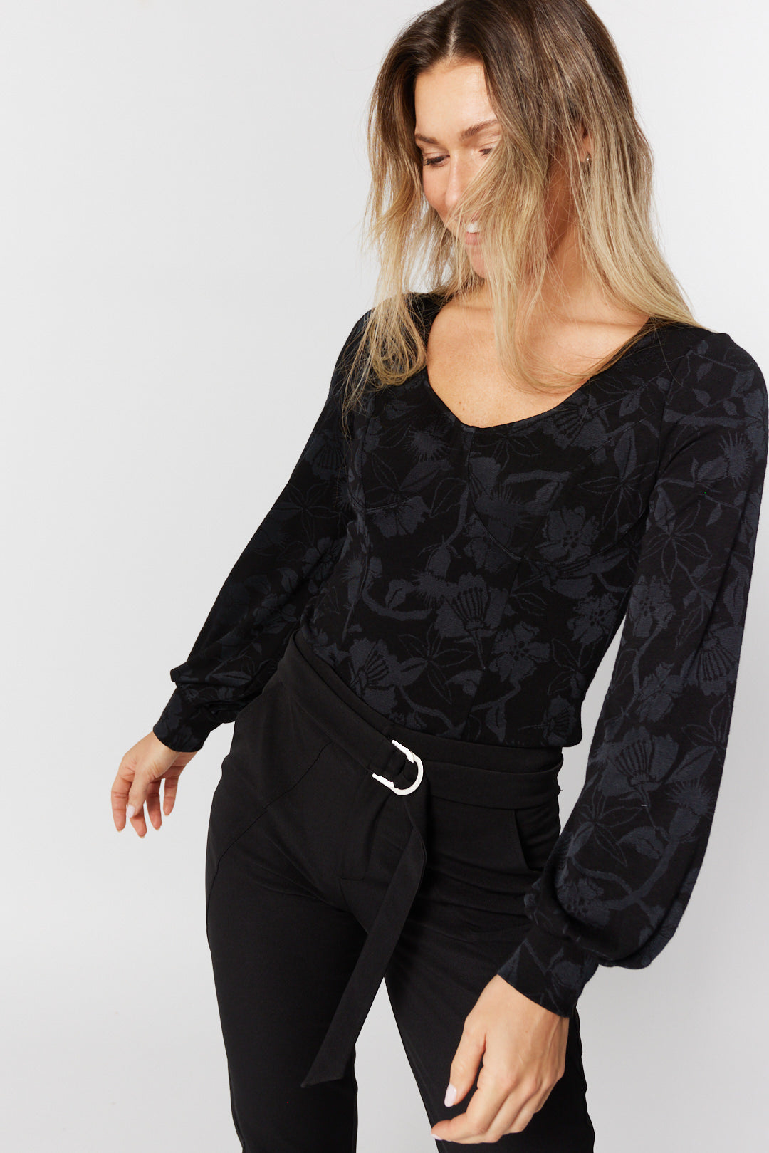 Black corset sweater with floral patterns | Sandy
