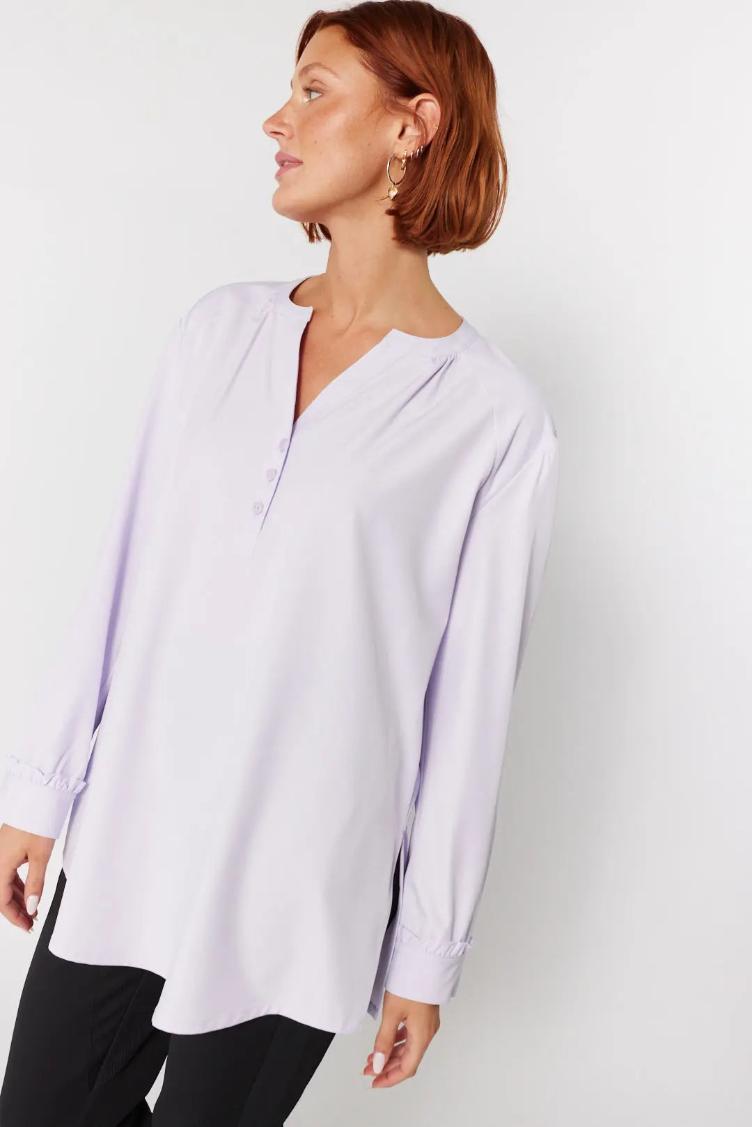 Blouse lilas à encolure boutonnière | Tyllie JOELLE Collection