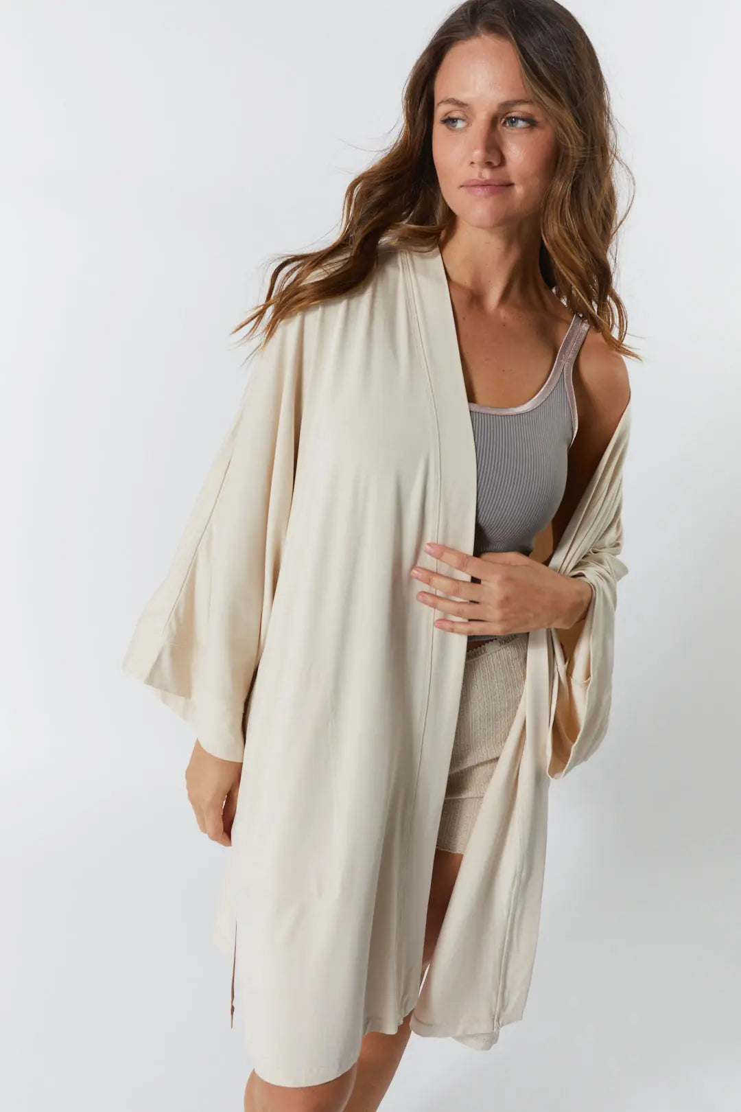 Peignoir détente beige ample en bamboo | Idalia JOELLE Collection