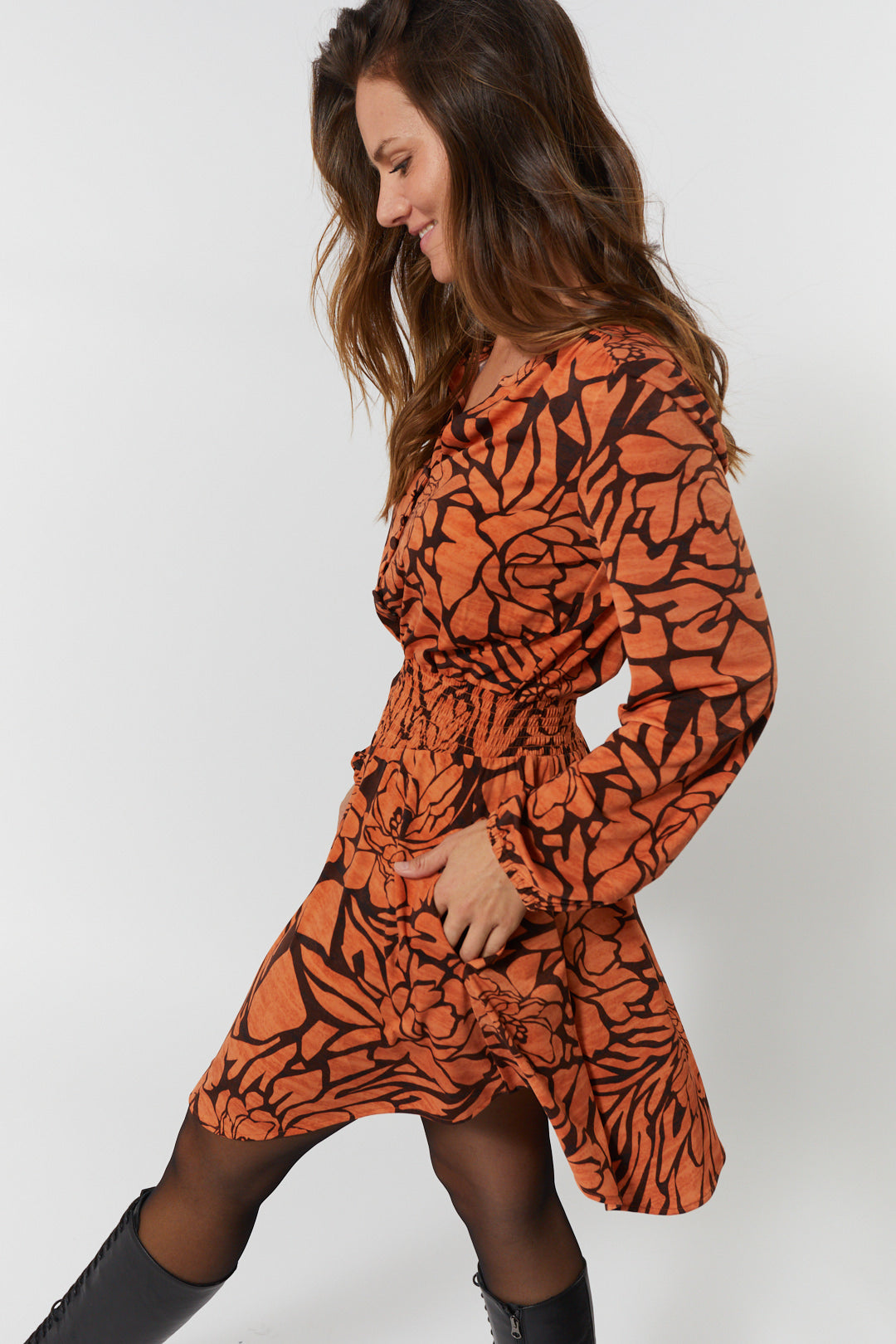 Robe à motifs floraux orange | Cassidy