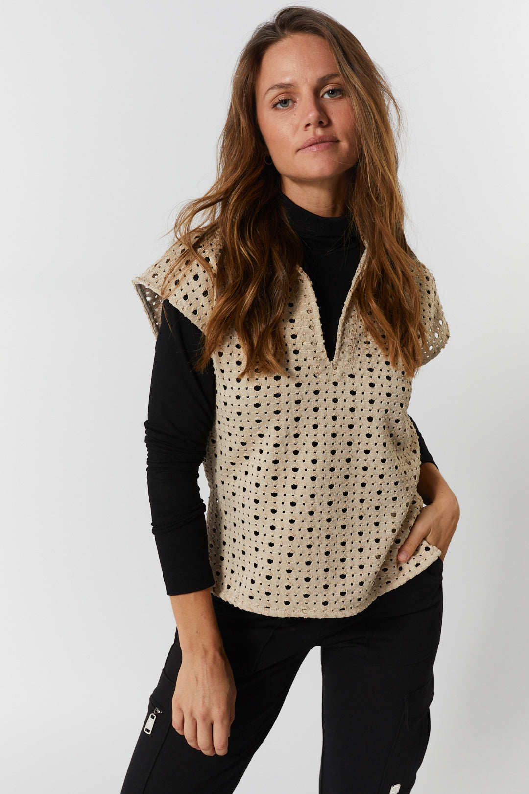 Greige V-neck sweater | Isabeau
