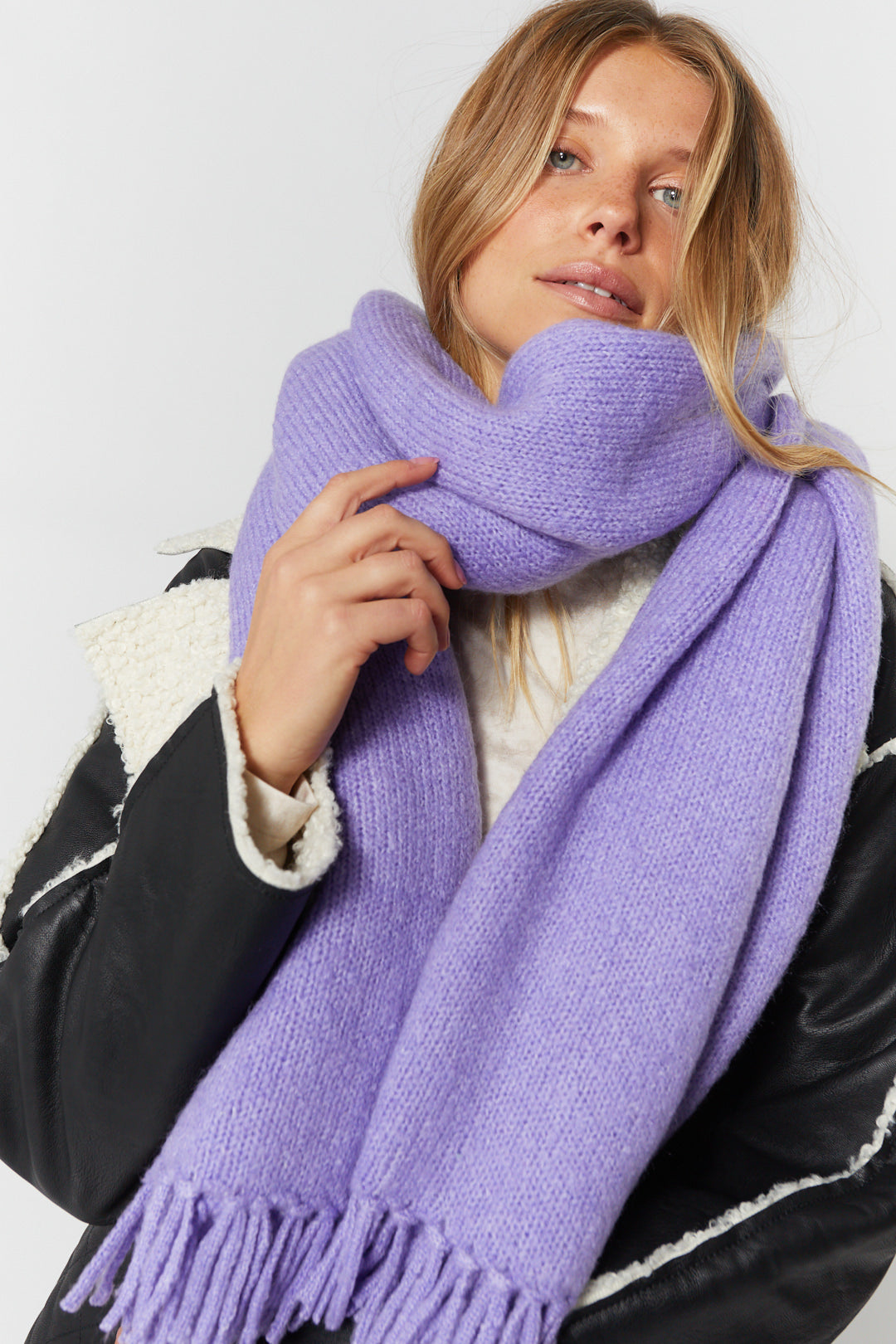 Purple fringed scarf | Zenovia