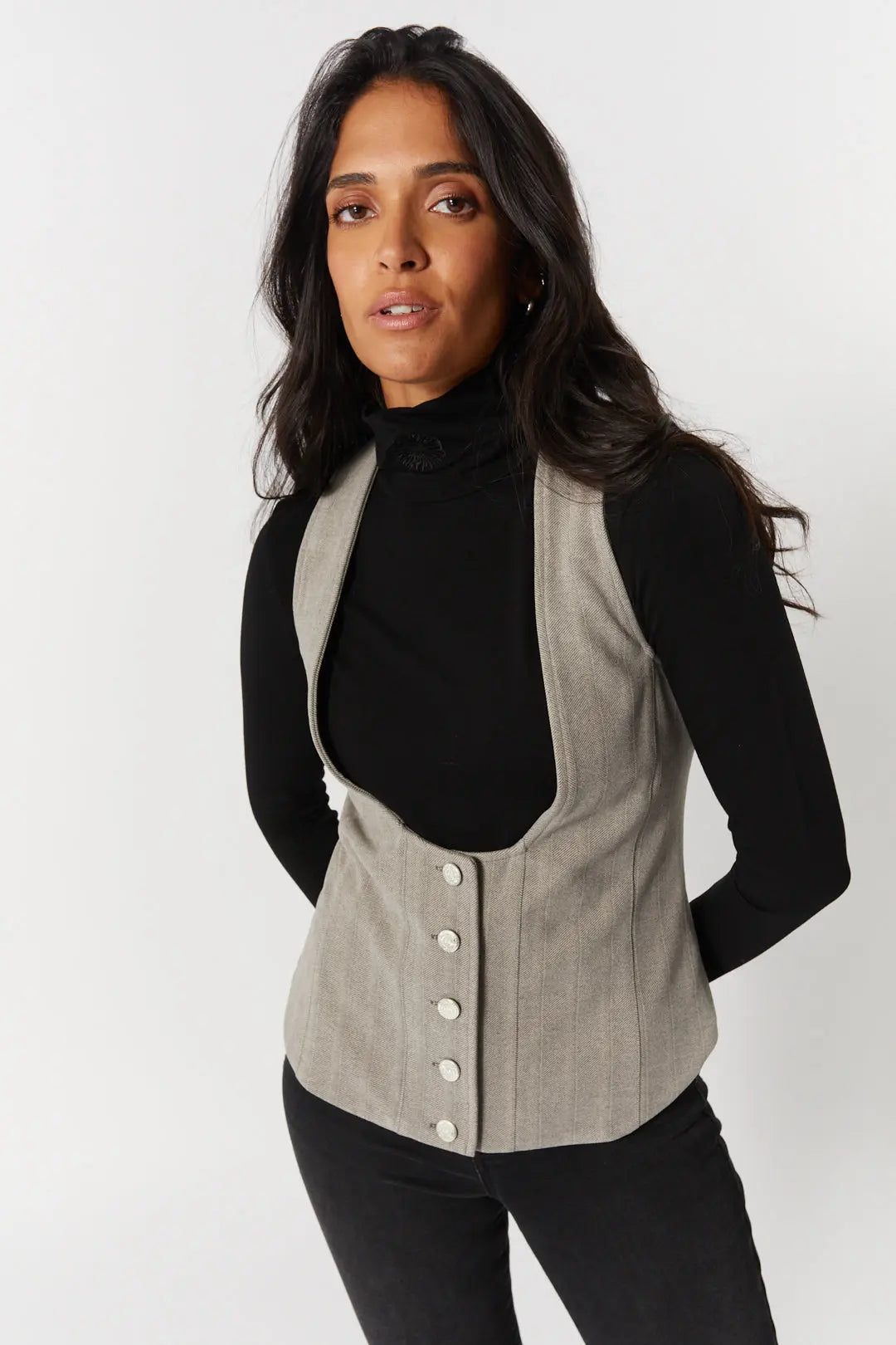 Veste grise à motifs chevrons sans manches | Thelma JOELLE Collection