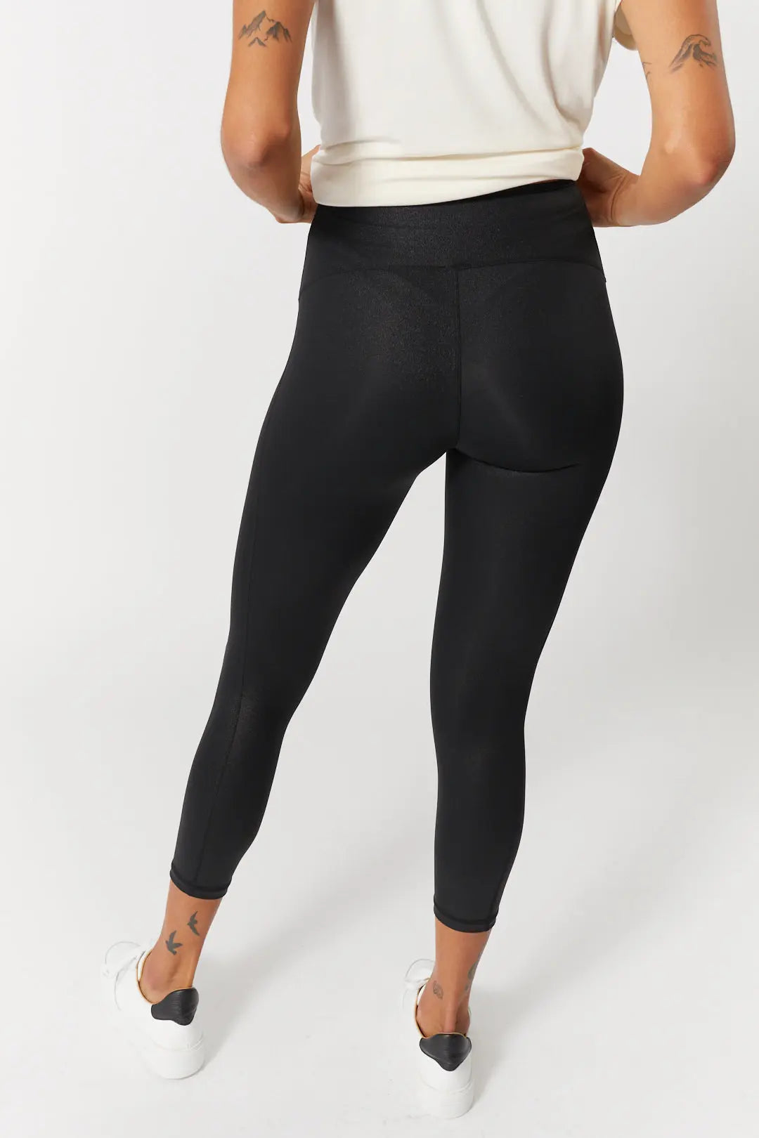 Legging 7/8 noir à taille haute | Tyra JOELLE Collection