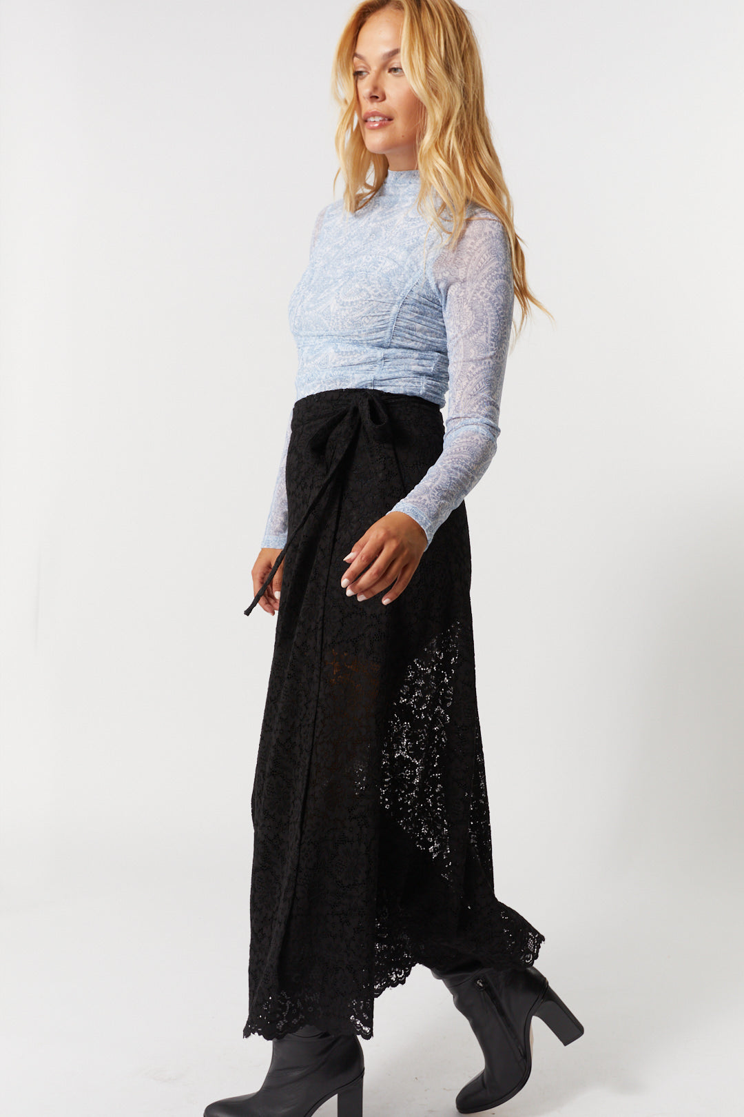 Long black lace wrap skirt | Guylaine