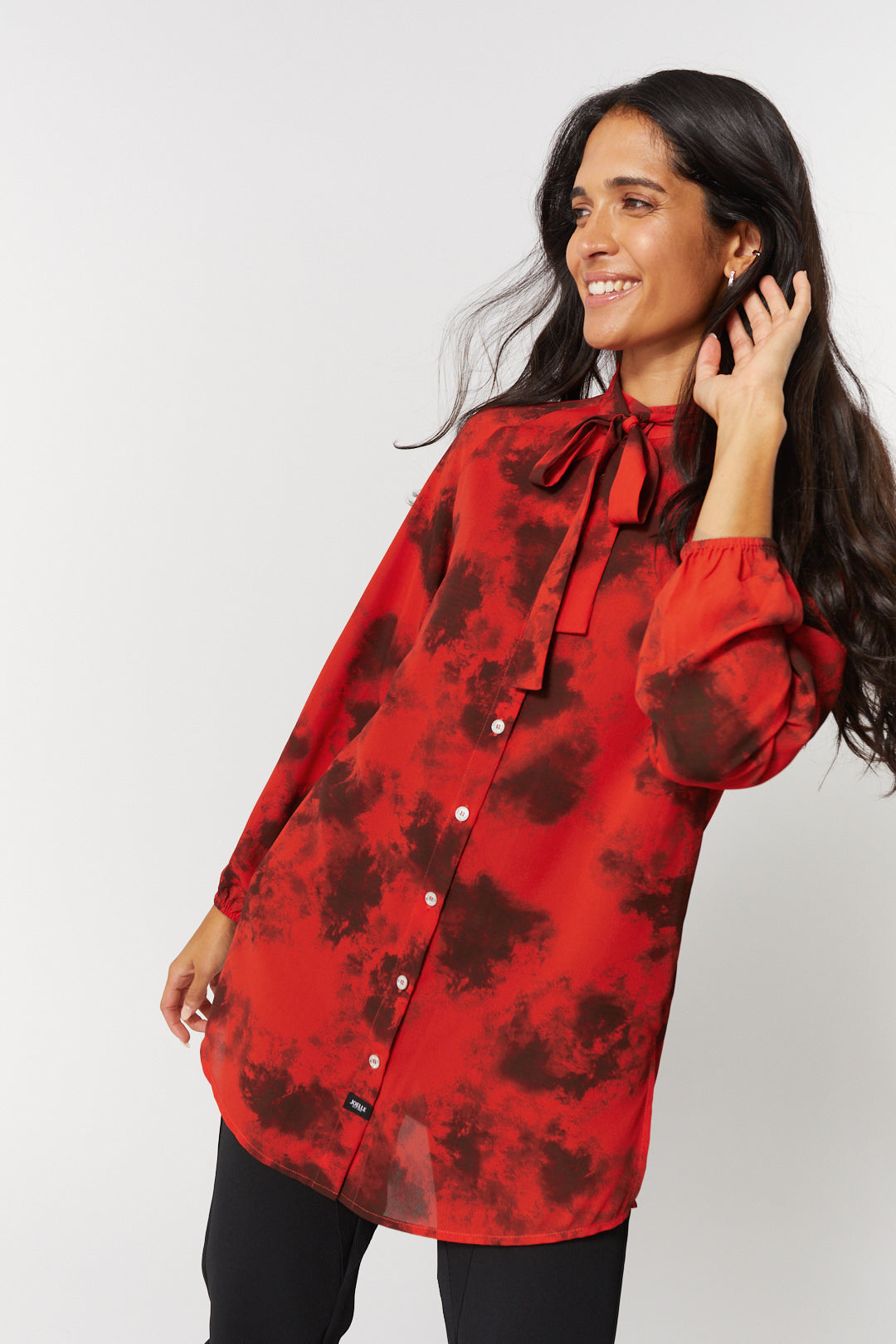 Red tie-dye shirt with built-in scarf | Emna