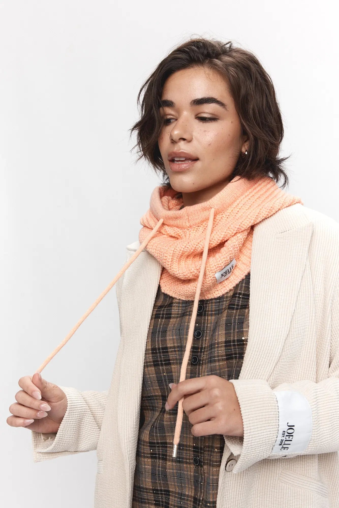 Cagoule rose pêche en tricot | Effie JOELLE Collection