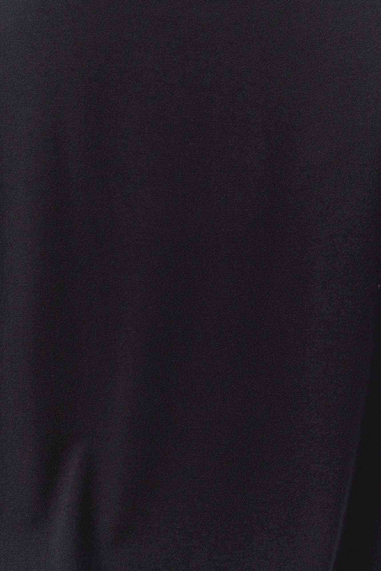T-shirt noir encolure en V | Noemie JOELLE Collection