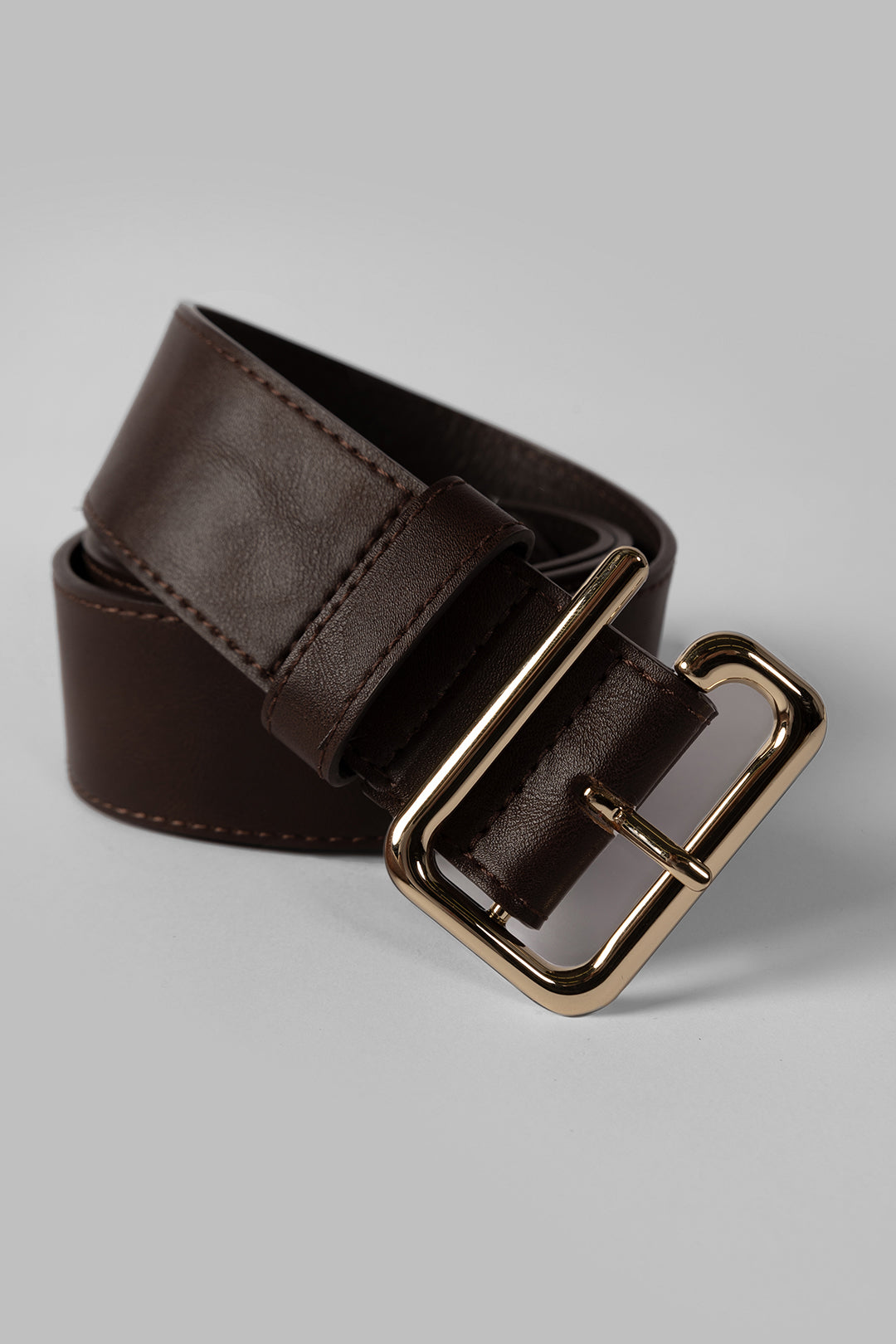 Brown belt with gold buckle | Irish