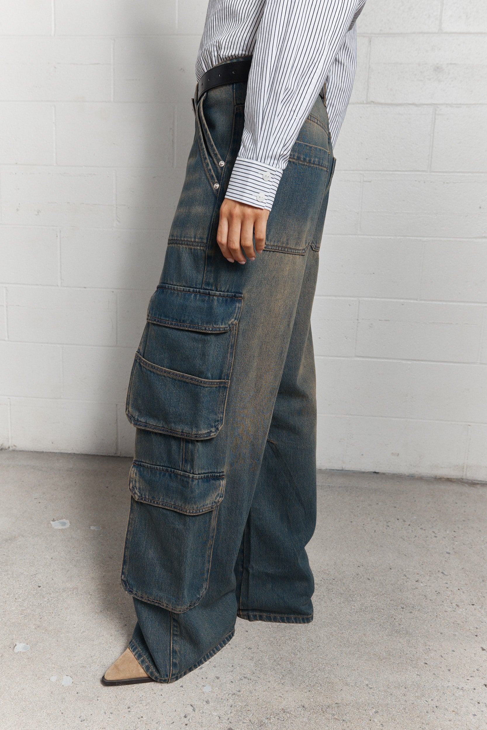 Channing | Washed blue wide leg cargo jeans